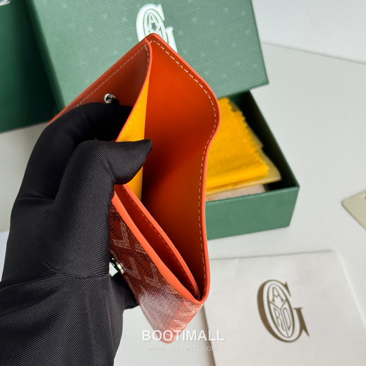 Goyard Marigny Goyardine Canvas Calfskin Coin Wallet with Snap Closure 고야드 마리니 고야르딘 캔버스 카프스킨 코인 지갑 스냅클로저 3312 10cm 9