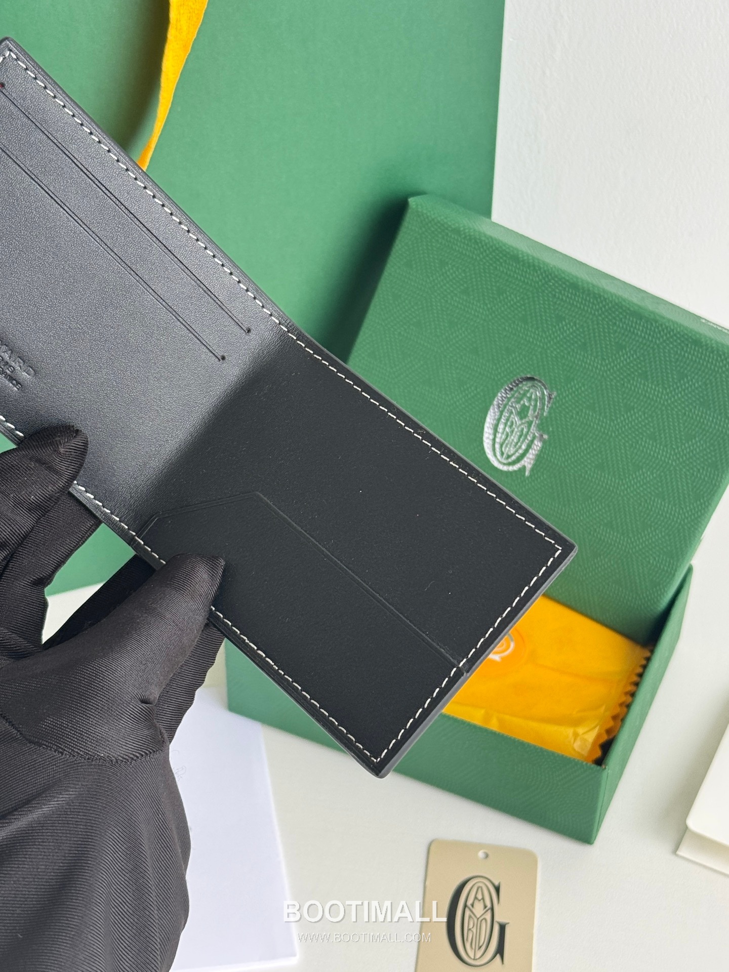 Goyard Insert Victoire Goyardine Canvas Vauzelles Calfskin Card Holder with Slim Insert Design 고야드 인서트 빅투아르 고야르딘 캔버스 보젤 카프스킨 카드홀더 슬림 인서트 3311 10cm 8