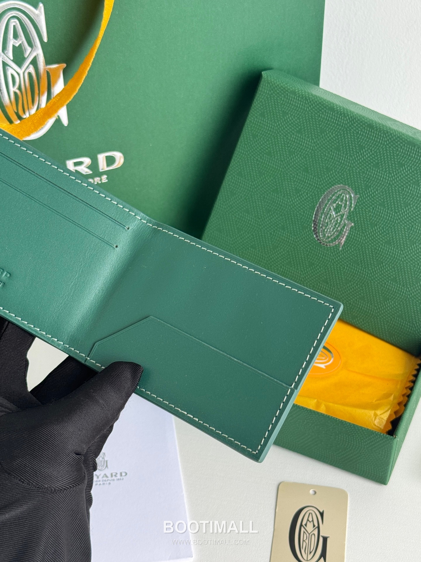 Goyard Insert Victoire Goyardine Canvas Vauzelles Calfskin Card Holder with Slim Insert Design 고야드 인서트 빅투아르 고야르딘 캔버스 보젤 카프스킨 카드홀더 슬림 인서트 3311 10cm 9