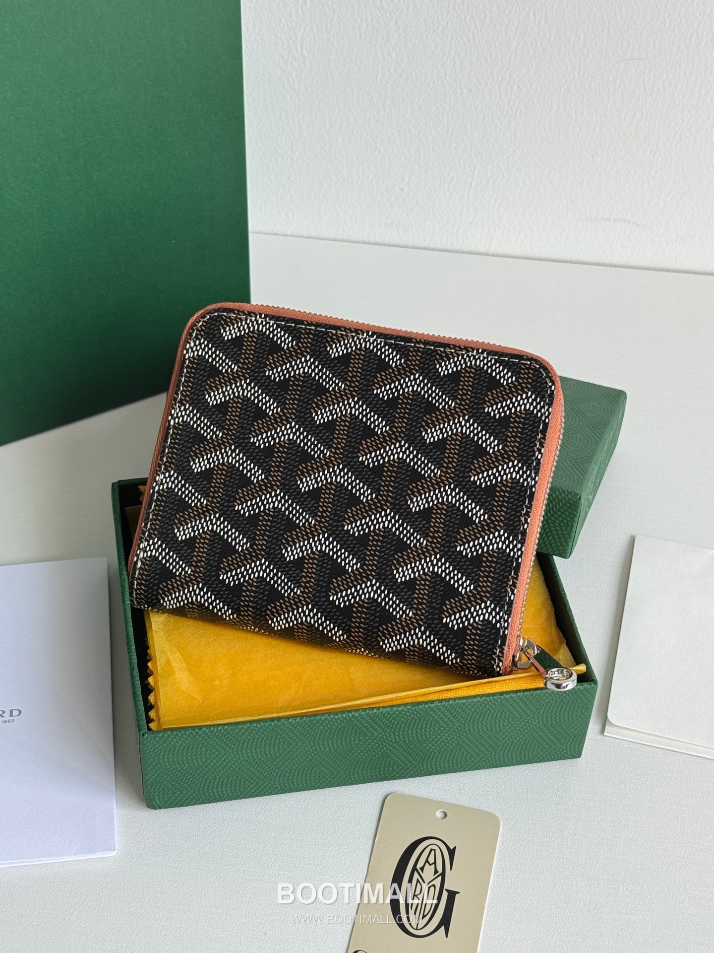 Goyard Matignon Mini Goyardine Canvas Zip Coin Wallet with Card Slots 고야드 마티뇽 미니 고야르딘 캔버스 집 코인 지갑 카드슬롯 3305 11.5cm 3