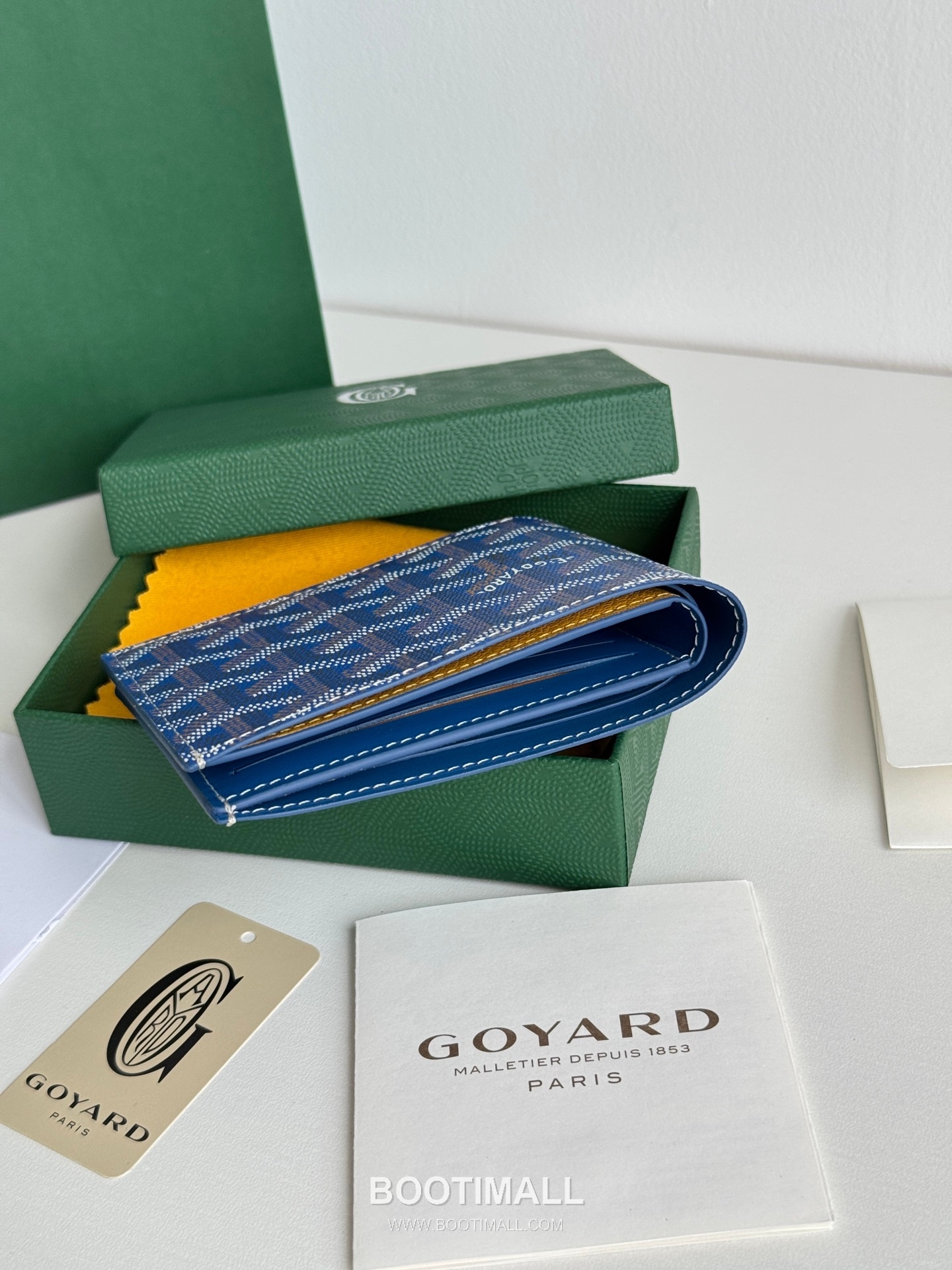Goyard Goyardine Canvas Bi-Fold Wallet with 8 Card Slots 고야드 고야르딘 캔버스 바이폴드 카드지갑 3303 11cm 4