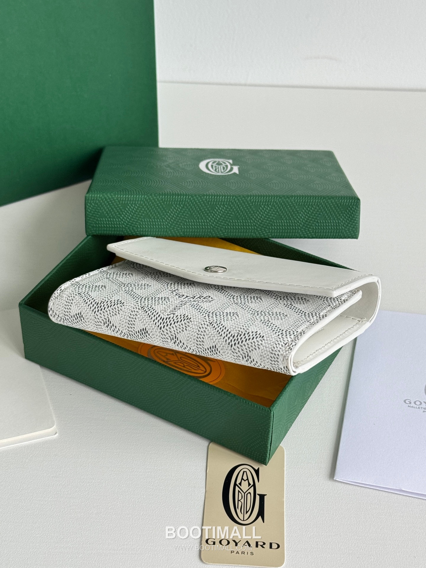 Goyard Saint-Gabriel Goyardine Canvas Trifold Wallet with Flap Closure 고야드 생가브리엘 고야르딘 캔버스 트리폴드 지갑 플랩클로저 3319 12cm 5