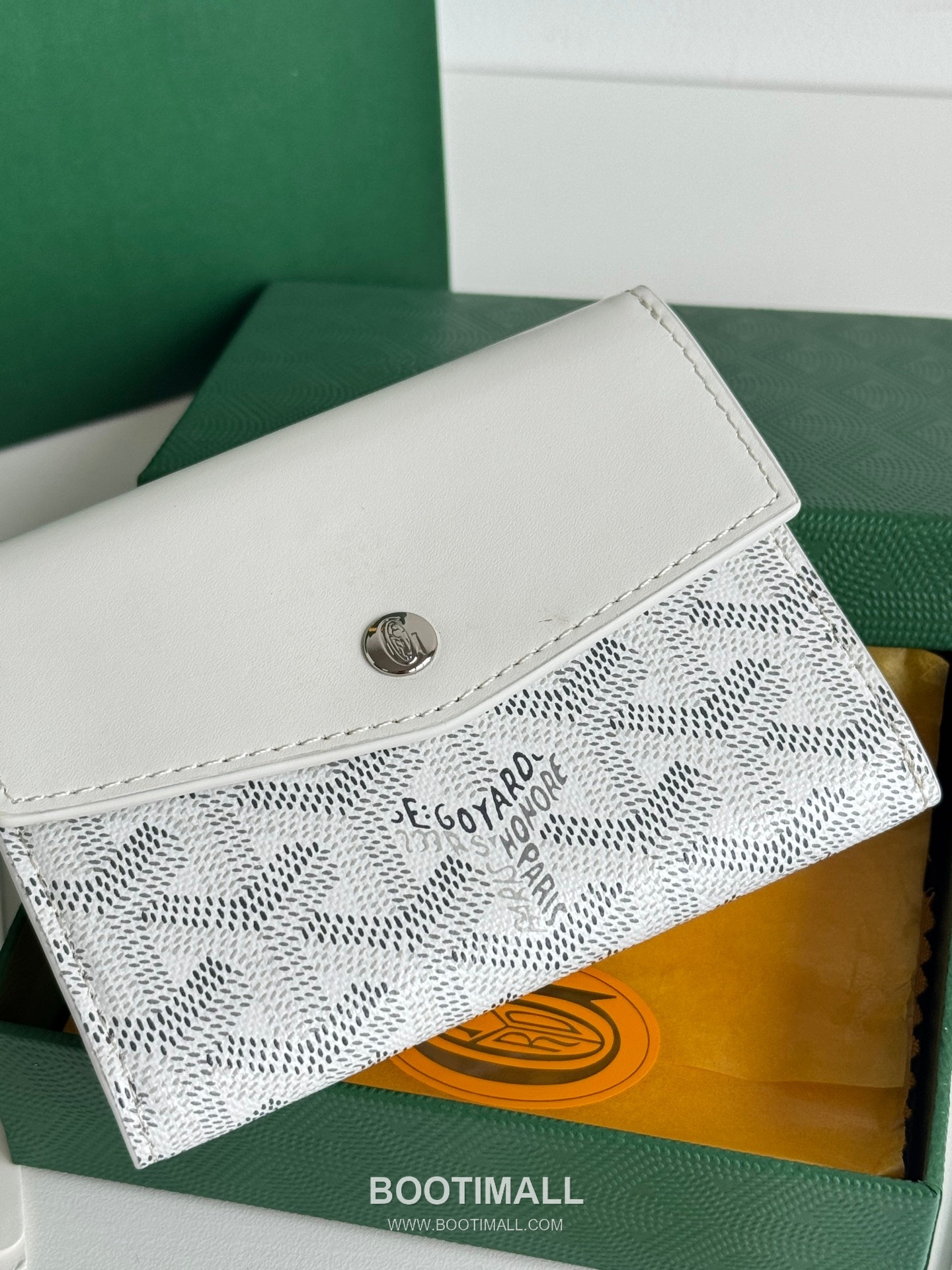 Goyard Saint-Gabriel Goyardine Canvas Trifold Wallet with Flap Closure 고야드 생가브리엘 고야르딘 캔버스 트리폴드 지갑 플랩클로저 3319 12cm 6