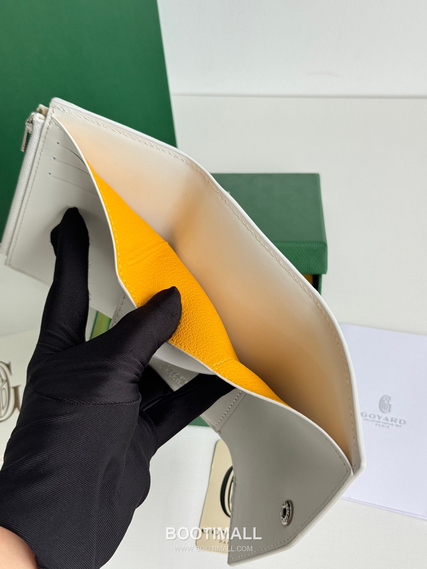 Goyard Saint-Gabriel Goyardine Canvas Trifold Wallet with Flap Closure 고야드 생가브리엘 고야르딘 캔버스 트리폴드 지갑 플랩클로저 3319 12cm 11