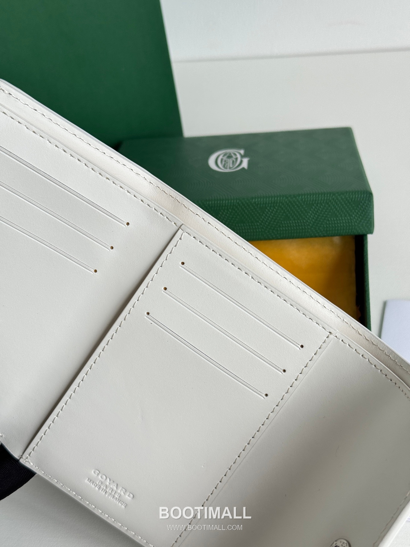 Goyard Saint-Gabriel Goyardine Canvas Trifold Wallet with Flap Closure 고야드 생가브리엘 고야르딘 캔버스 트리폴드 지갑 플랩클로저 3319 12cm 12