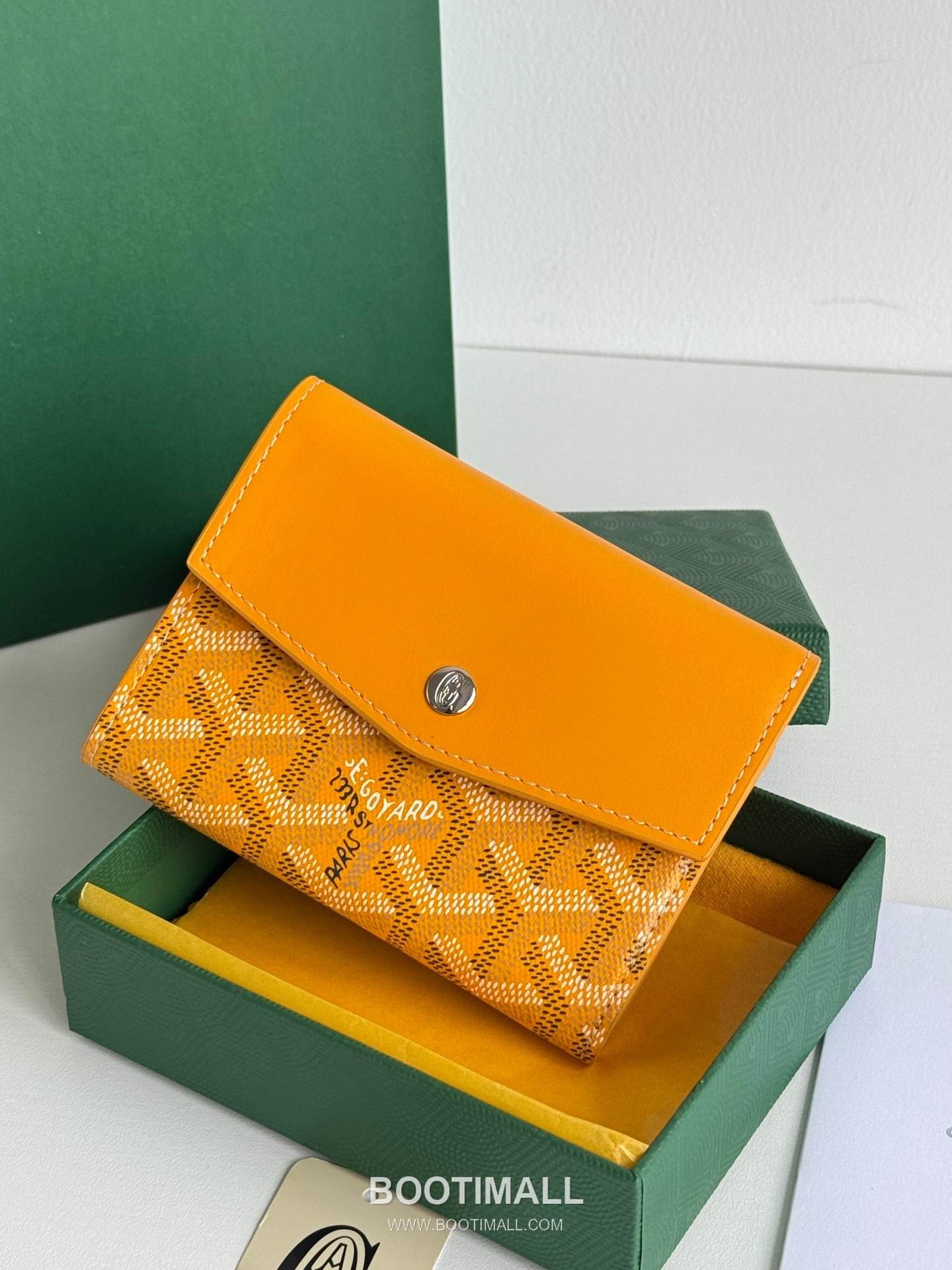 Goyard Saint-Gabriel Goyardine Canvas Trifold Wallet with Flap Closure 고야드 생가브리엘 고야르딘 캔버스 트리폴드 지갑 플랩클로저 3319 12cm 2