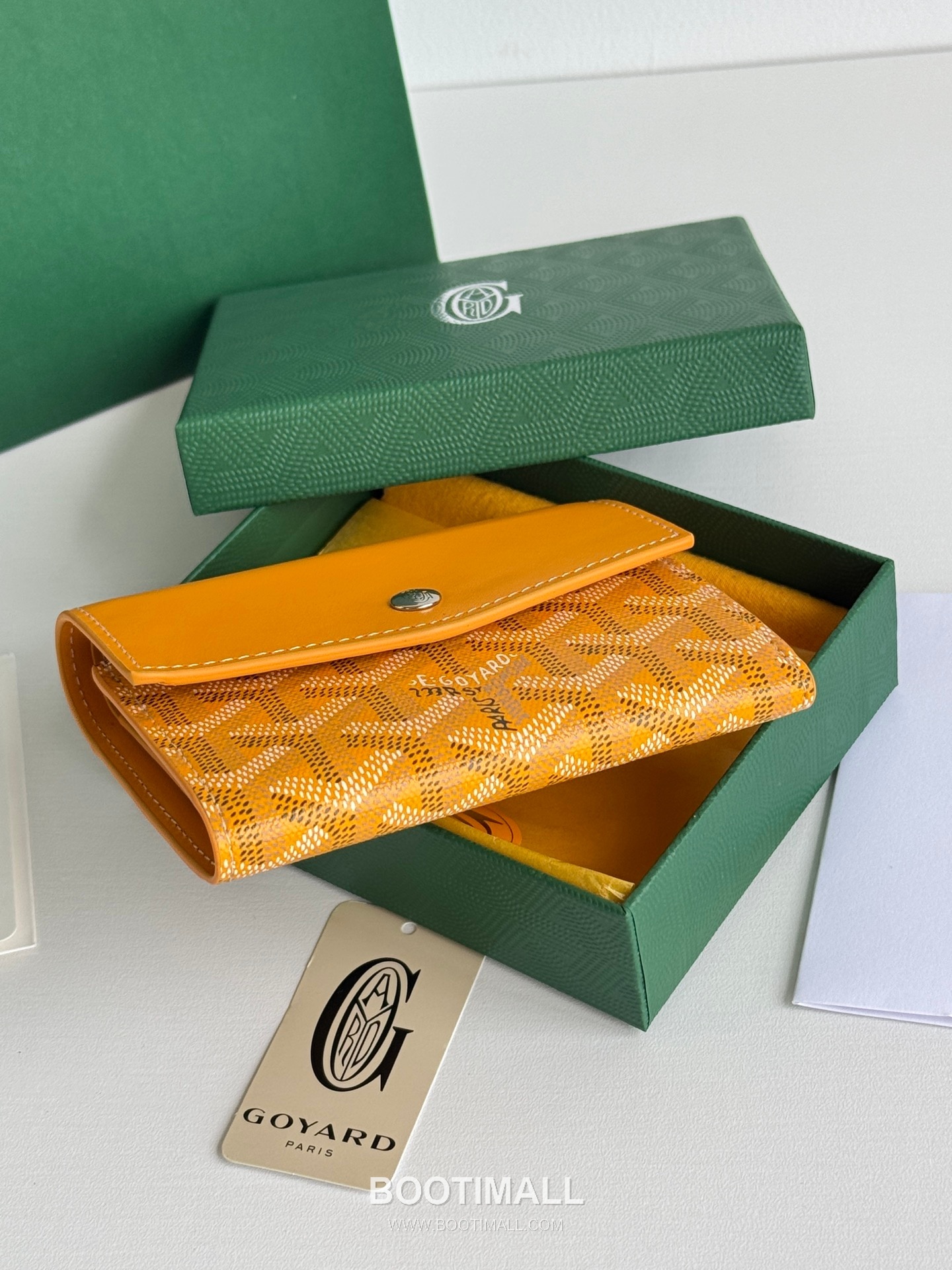 Goyard Saint-Gabriel Goyardine Canvas Trifold Wallet with Flap Closure 고야드 생가브리엘 고야르딘 캔버스 트리폴드 지갑 플랩클로저 3319 12cm 6