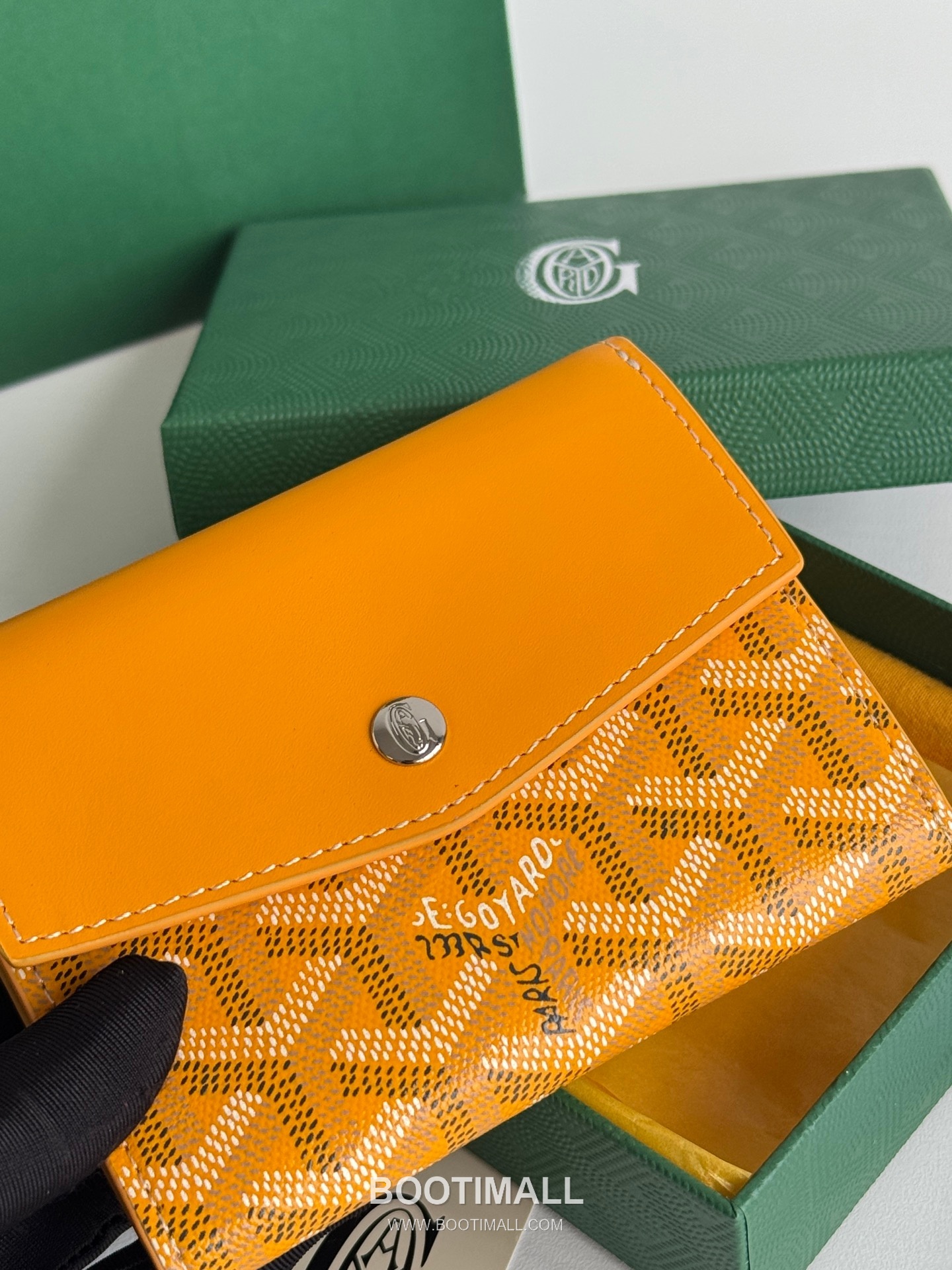 Goyard Saint-Gabriel Goyardine Canvas Trifold Wallet with Flap Closure 고야드 생가브리엘 고야르딘 캔버스 트리폴드 지갑 플랩클로저 3319 12cm 7