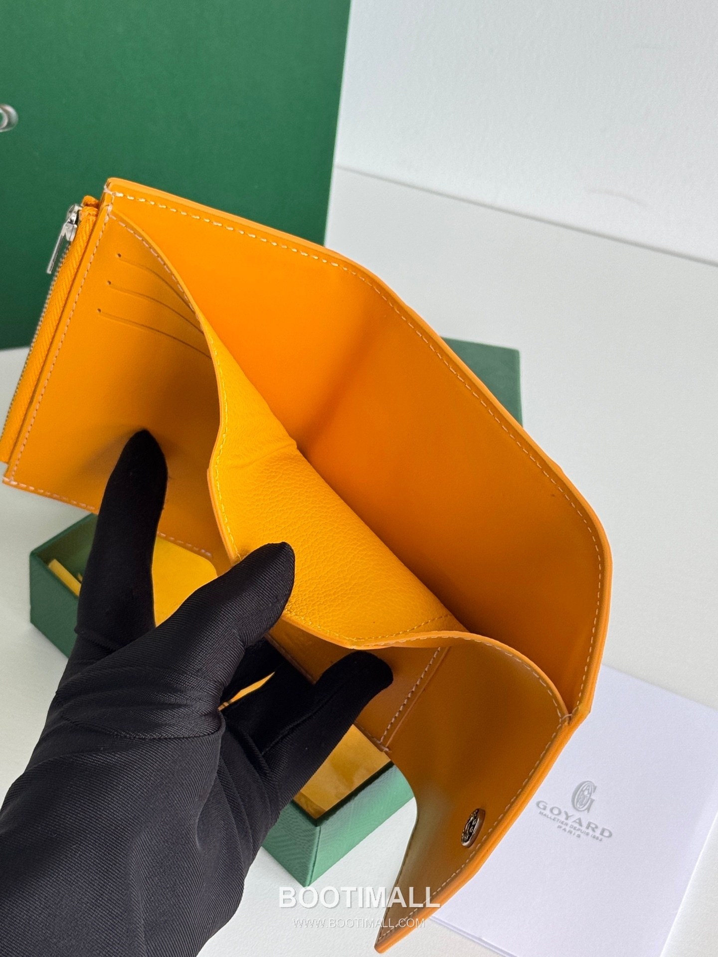 Goyard Saint-Gabriel Goyardine Canvas Trifold Wallet with Flap Closure 고야드 생가브리엘 고야르딘 캔버스 트리폴드 지갑 플랩클로저 3319 12cm 12