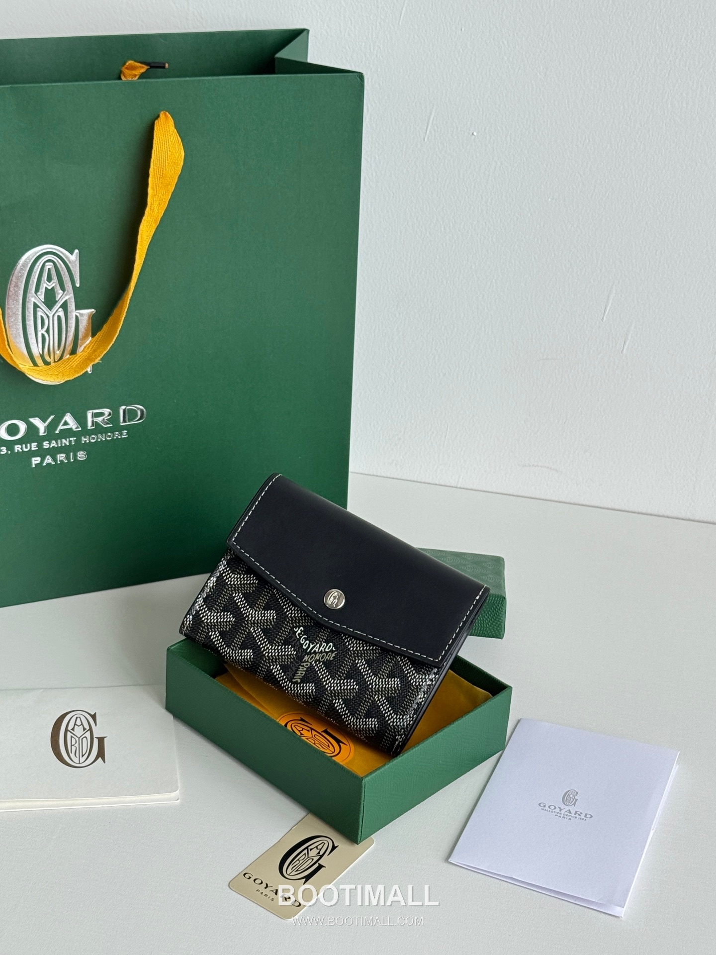 Goyard Saint-Gabriel Goyardine Canvas Trifold Wallet with Flap Closure 고야드 생가브리엘 고야르딘 캔버스 트리폴드 지갑 플랩클로저 3319 12cm 1