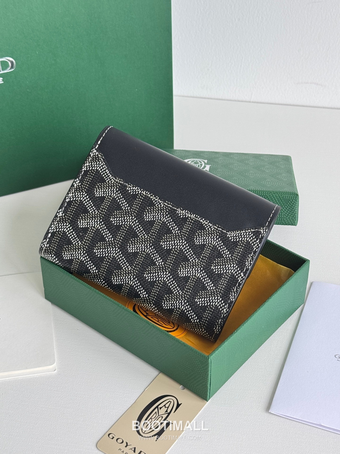 Goyard Saint-Gabriel Goyardine Canvas Trifold Wallet with Flap Closure 고야드 생가브리엘 고야르딘 캔버스 트리폴드 지갑 플랩클로저 3319 12cm 3