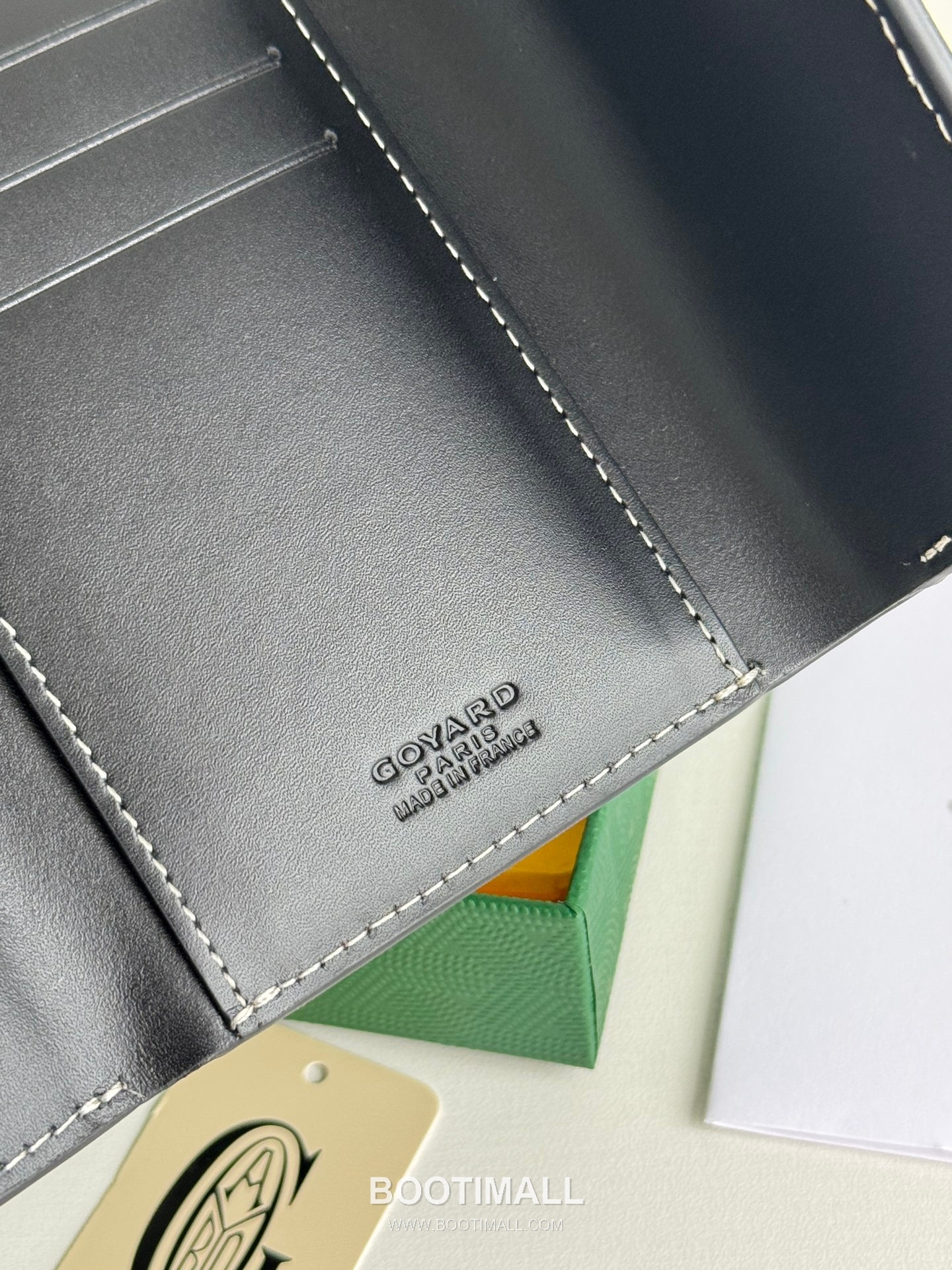 Goyard Saint-Gabriel Goyardine Canvas Trifold Wallet with Flap Closure 고야드 생가브리엘 고야르딘 캔버스 트리폴드 지갑 플랩클로저 3319 12cm 9