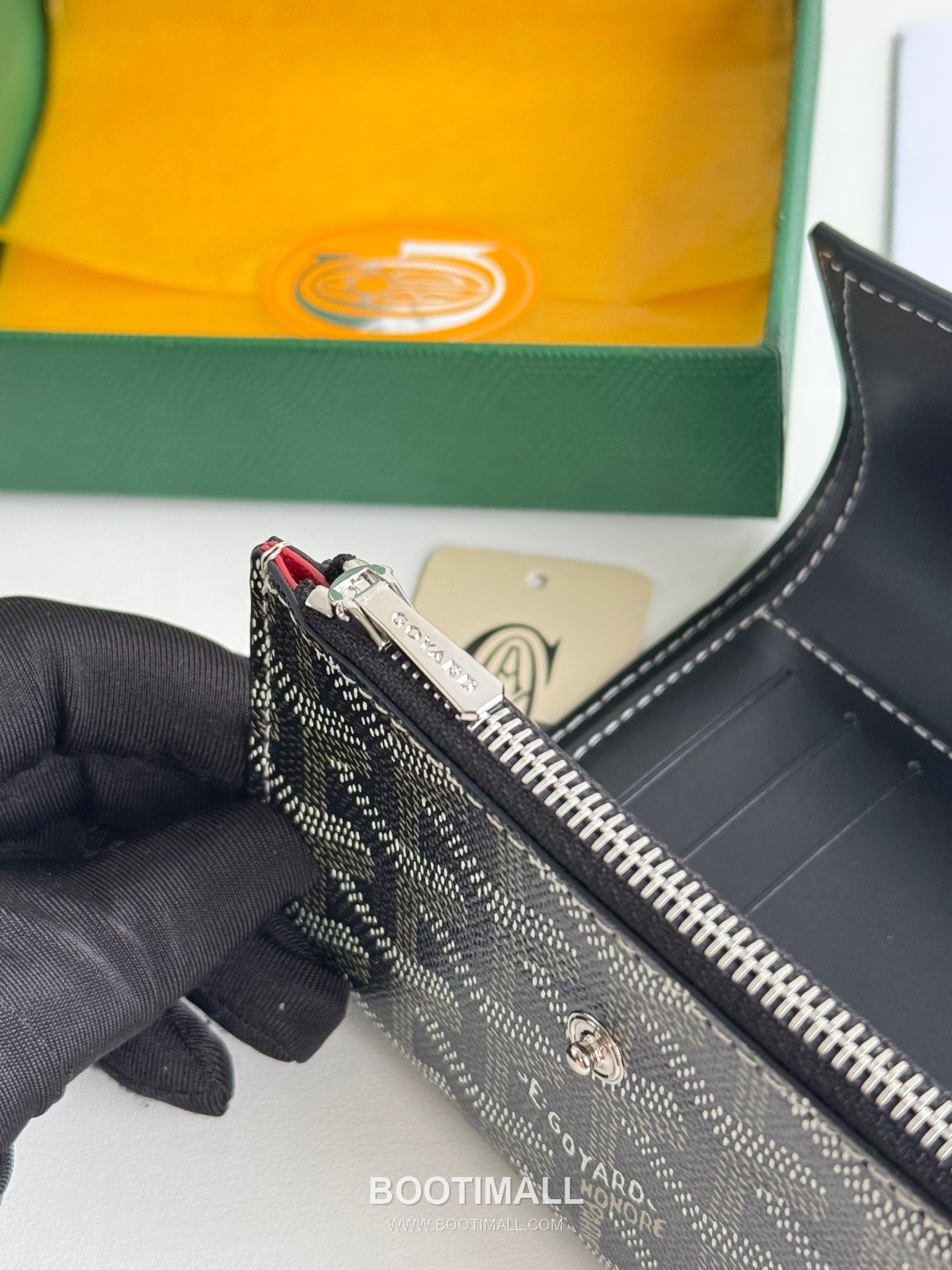 Goyard Saint-Gabriel Goyardine Canvas Trifold Wallet with Flap Closure 고야드 생가브리엘 고야르딘 캔버스 트리폴드 지갑 플랩클로저 3319 12cm 10