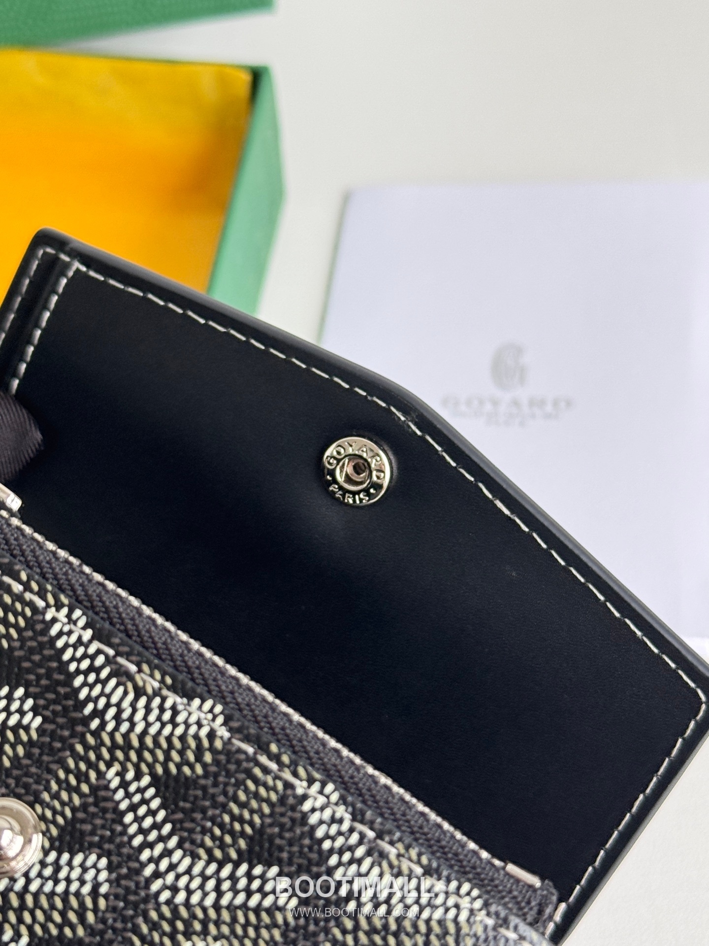 Goyard Saint-Gabriel Goyardine Canvas Trifold Wallet with Flap Closure 고야드 생가브리엘 고야르딘 캔버스 트리폴드 지갑 플랩클로저 3319 12cm 11