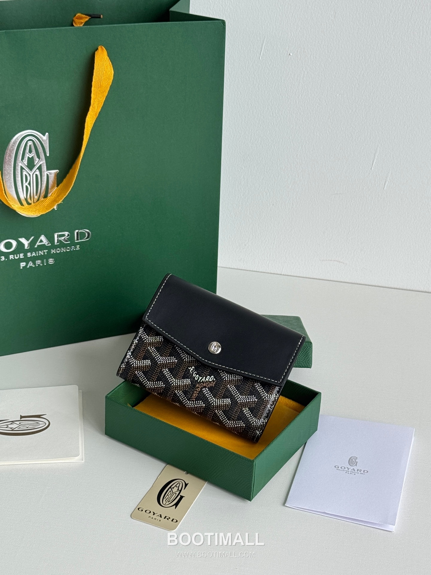 Goyard Saint-Gabriel Goyardine Canvas Trifold Wallet with Flap Closure 고야드 생가브리엘 고야르딘 캔버스 트리폴드 지갑 플랩클로저 3319 12cm 1