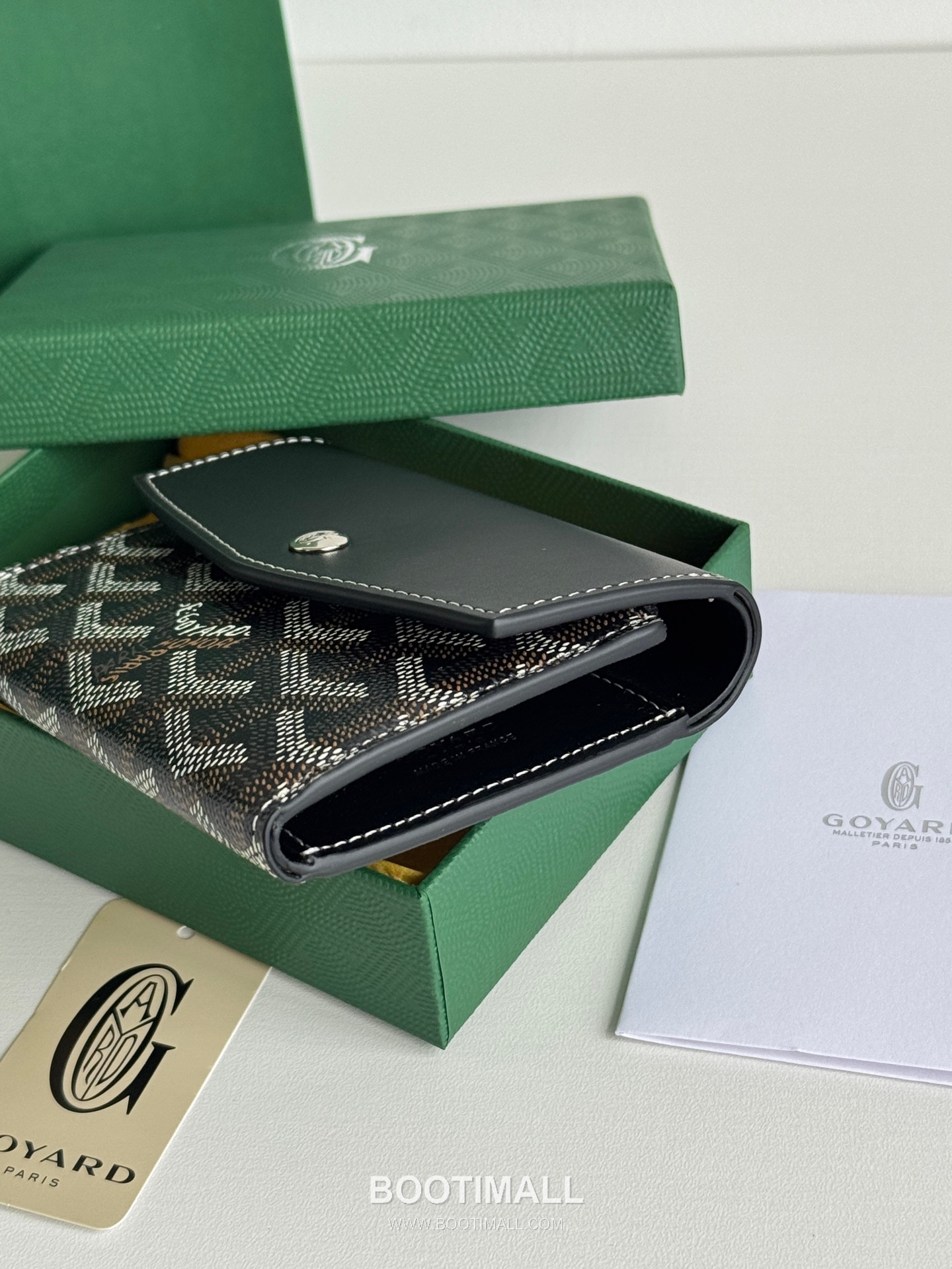Goyard Saint-Gabriel Goyardine Canvas Trifold Wallet with Flap Closure 고야드 생가브리엘 고야르딘 캔버스 트리폴드 지갑 플랩클로저 3319 12cm 4