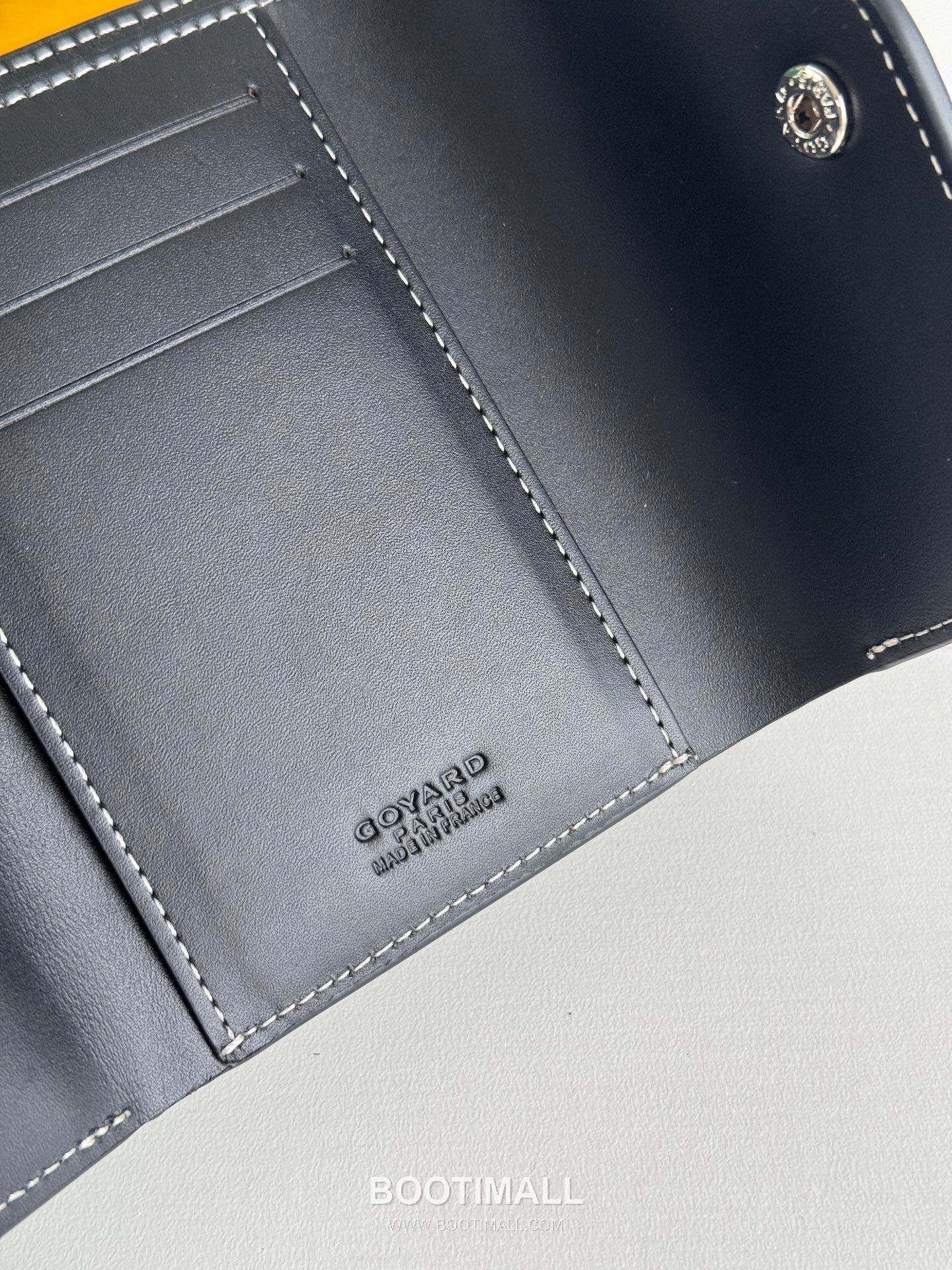 Goyard Saint-Gabriel Goyardine Canvas Trifold Wallet with Flap Closure 고야드 생가브리엘 고야르딘 캔버스 트리폴드 지갑 플랩클로저 3319 12cm 9