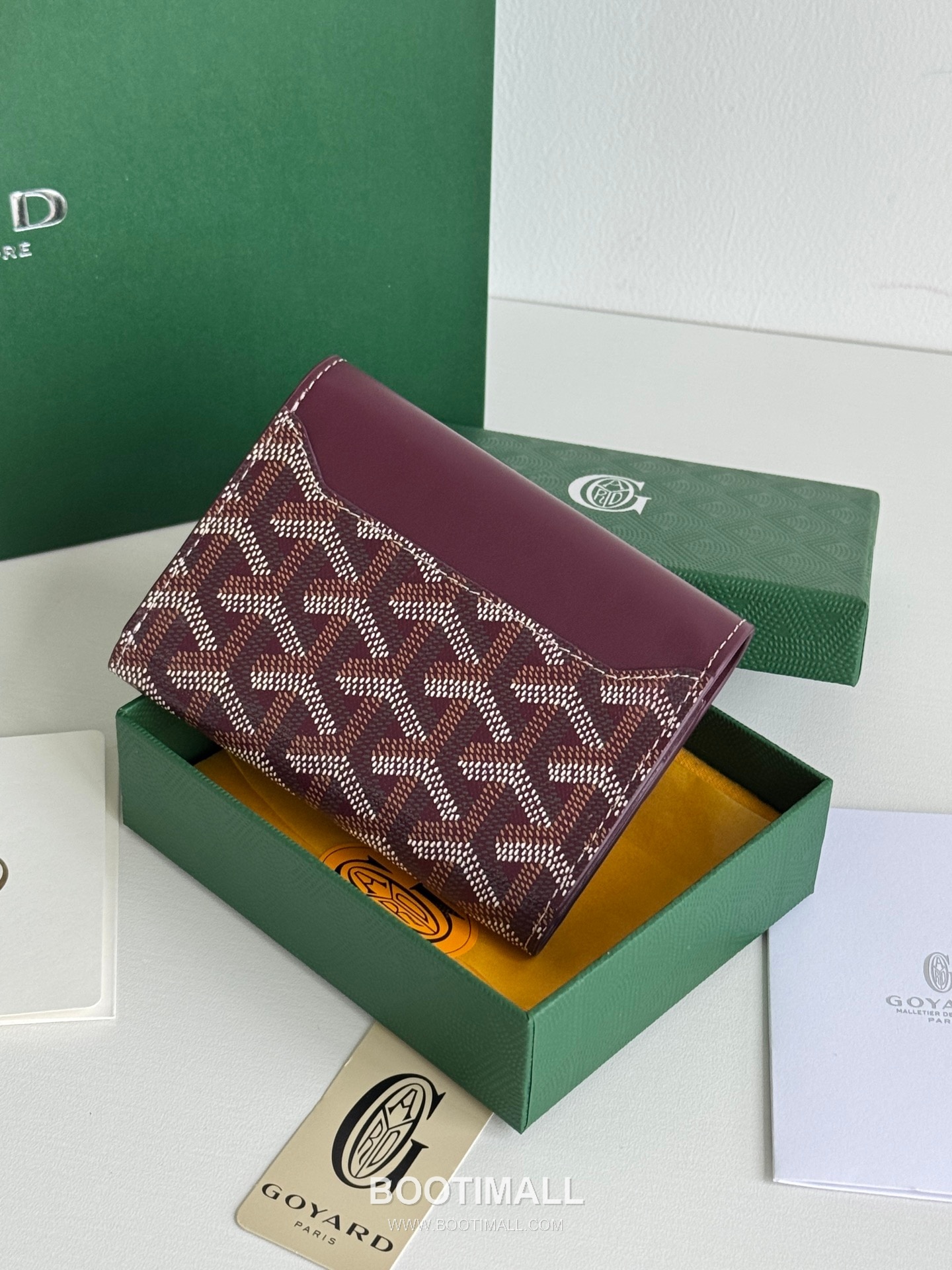 Goyard Saint-Gabriel Goyardine Canvas Trifold Wallet with Flap Closure 고야드 생가브리엘 고야르딘 캔버스 트리폴드 지갑 플랩클로저 3319 12cm 3