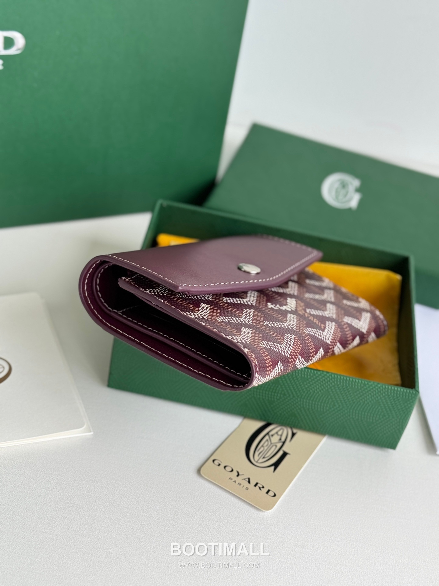 Goyard Saint-Gabriel Goyardine Canvas Trifold Wallet with Flap Closure 고야드 생가브리엘 고야르딘 캔버스 트리폴드 지갑 플랩클로저 3319 12cm 4