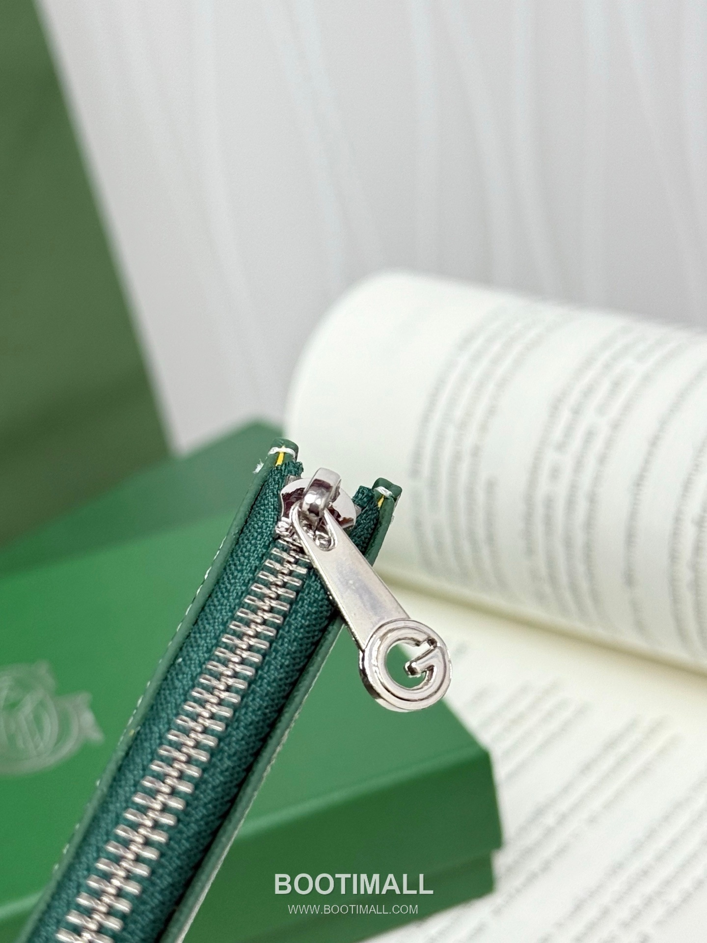 Goyard Bourbon Goyardine Canvas Calfskin Zip Card Holder with Logo Pattern 고야드 버번 고야르딘 캔버스 카프스킨 집 카드지갑 로고패턴 G808 12.5cm 3