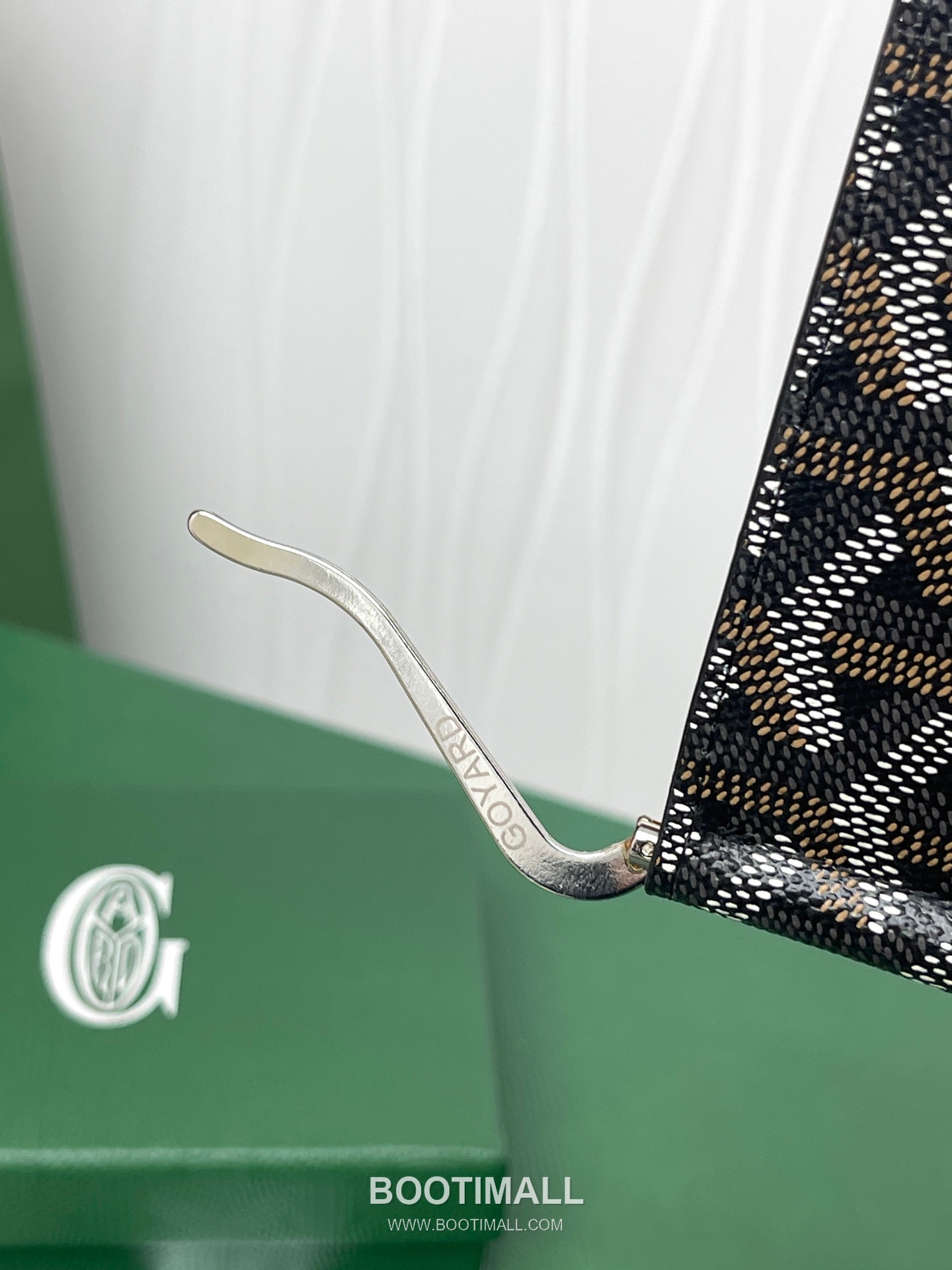 Goyard Saint-Thomas Goyardine Canvas Leather Bi-Fold Wallet with Money Clip 고야드 생토마 고야르딘 캔버스 레더 바이폴드 머니클립 지갑 G511 11cm 9