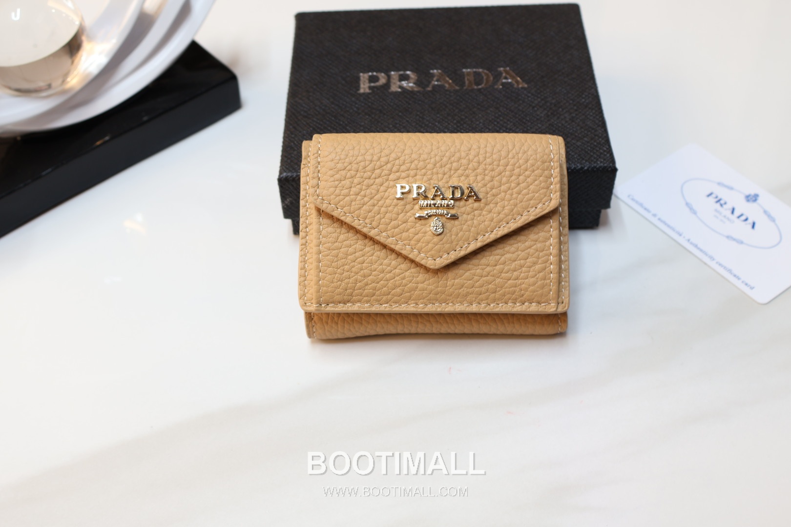 Prada Calfskin Leather Coin Wallet with Snap Closure 프라다 카프스킨 레더 코인 지갑 스냅클로저 2519 10.5cm 2
