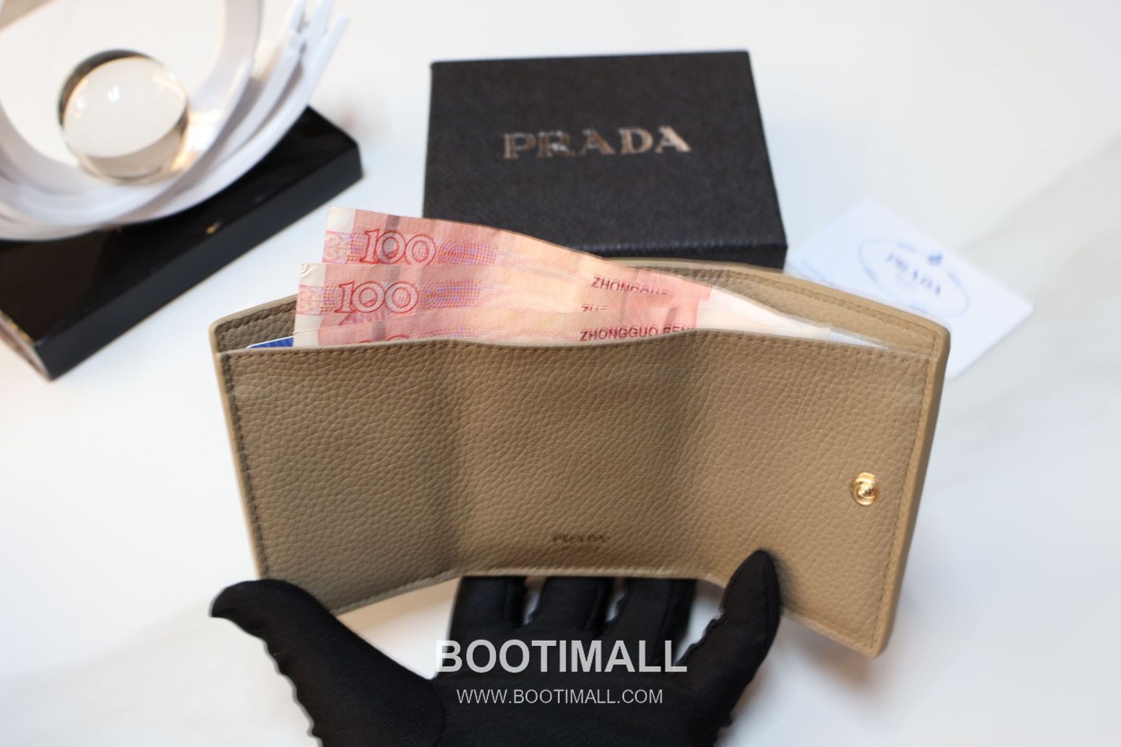 Prada Calfskin Leather Coin Wallet with Snap Closure 프라다 카프스킨 레더 코인 지갑 스냅클로저 2519 10.5cm 6