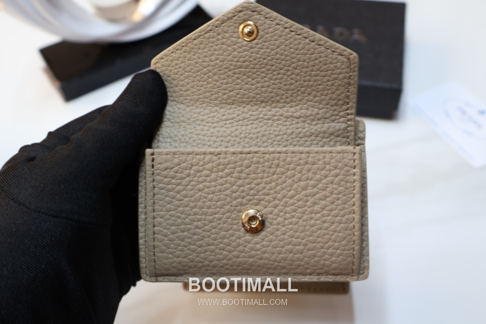 Prada Calfskin Leather Coin Wallet with Snap Closure 프라다 카프스킨 레더 코인 지갑 스냅클로저 2519 10.5cm 9