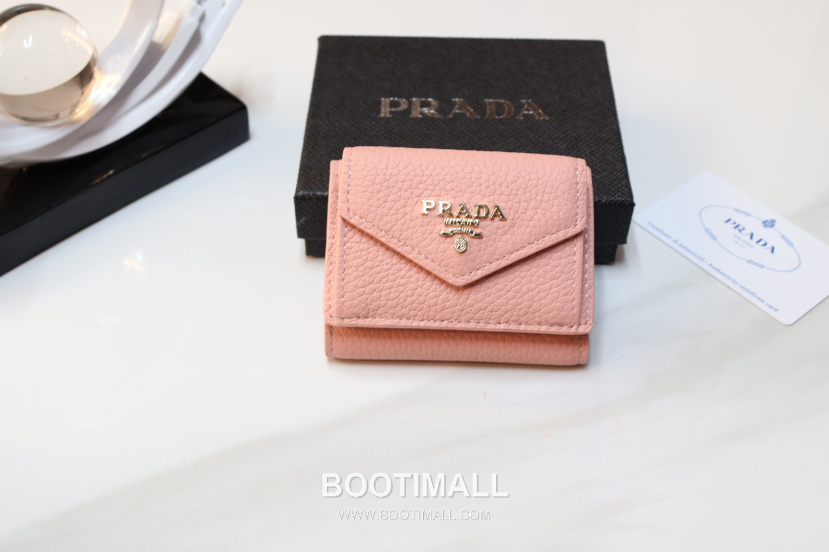 Prada Calfskin Leather Coin Wallet with Snap Closure 프라다 카프스킨 레더 코인 지갑 스냅클로저 2519 10.5cm 10