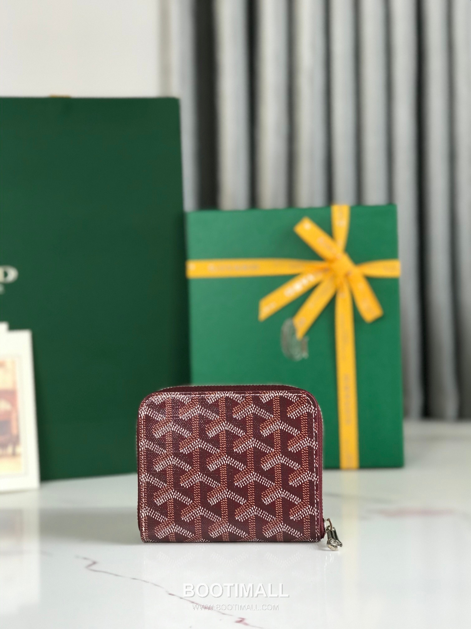 Goyard Matignon Mini Goyardine Canvas Zip Coin Wallet with Card Slots 고야드 마티뇽 미니 고야르딘 캔버스 집 코인 지갑 카드슬롯 020605 11.5cm 2