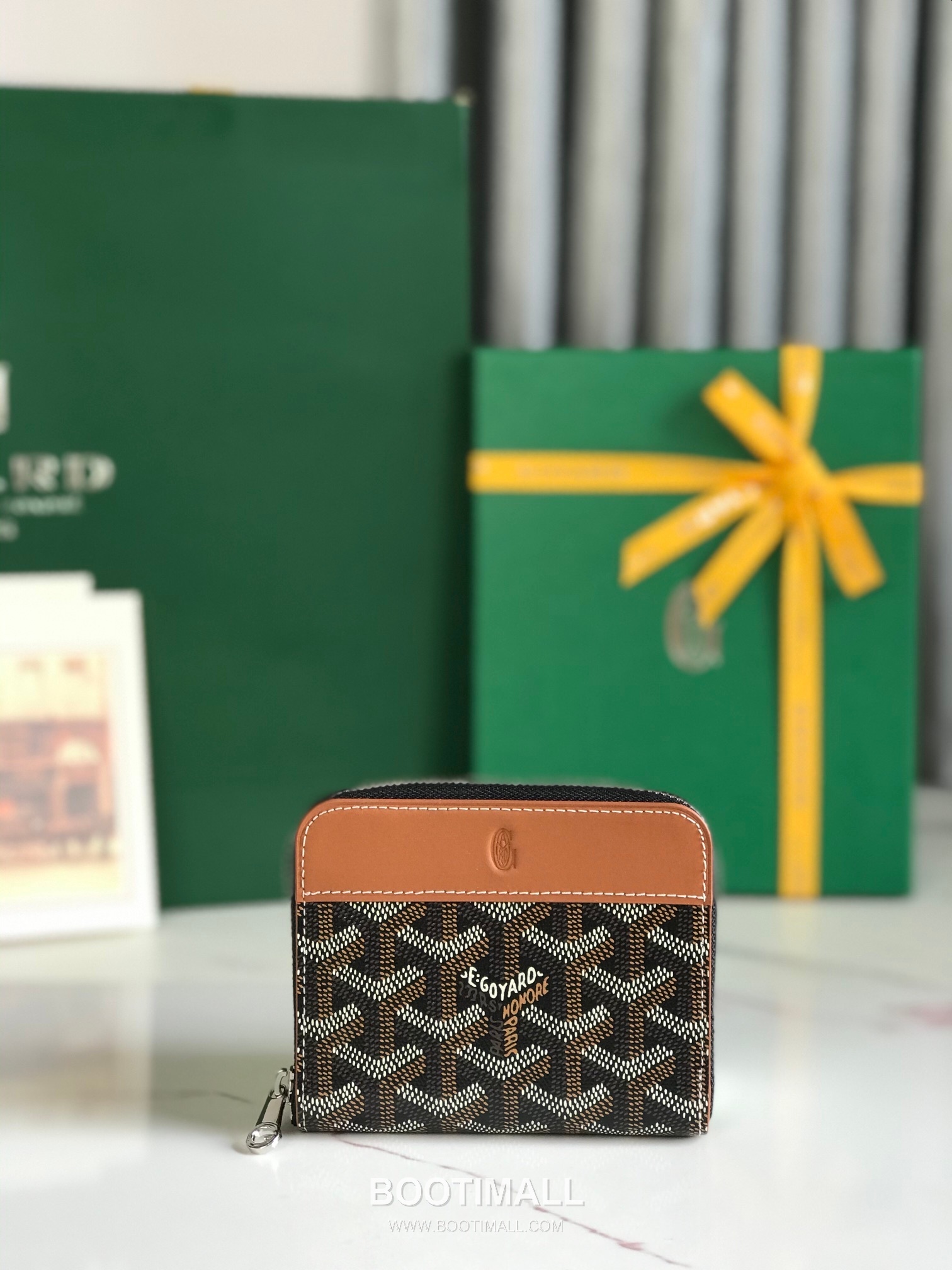 Goyard Matignon Mini Goyardine Canvas Zip Coin Wallet with Card Slots 고야드 마티뇽 미니 고야르딘 캔버스 집 코인 지갑 카드슬롯 020605 11.5cm 1