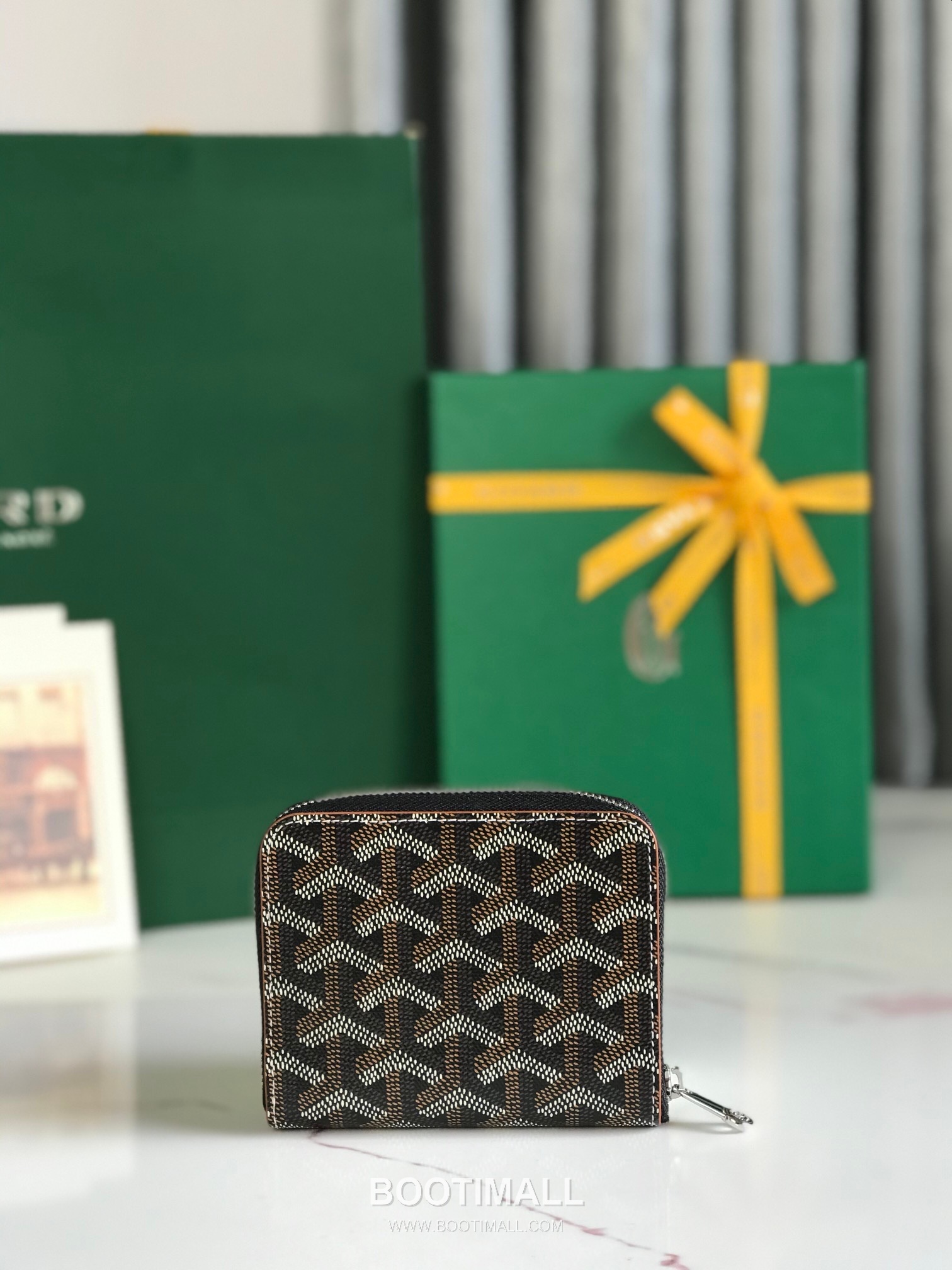 Goyard Matignon Mini Goyardine Canvas Zip Coin Wallet with Card Slots 고야드 마티뇽 미니 고야르딘 캔버스 집 코인 지갑 카드슬롯 020605 11.5cm 2