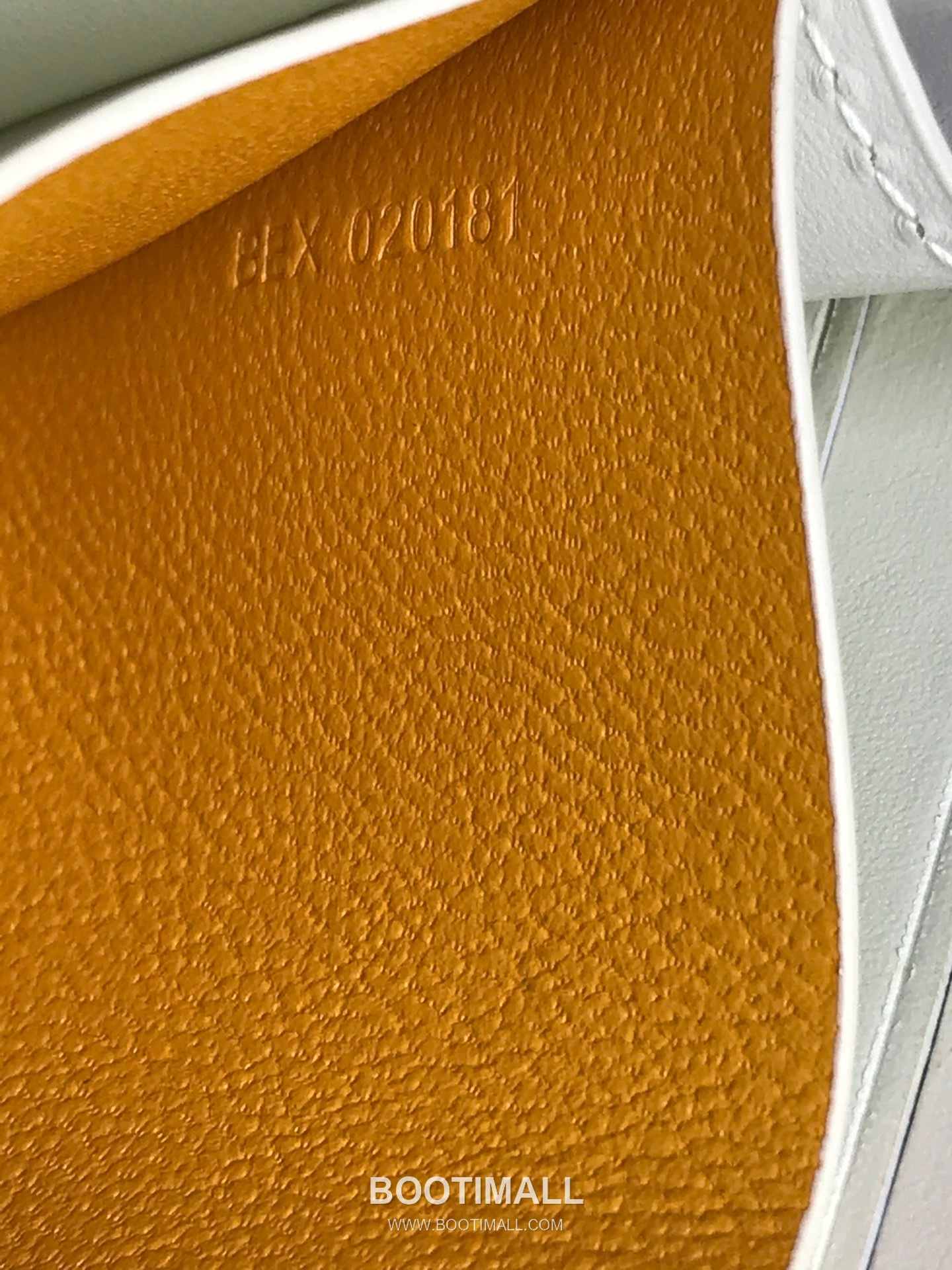 Goyard Matignon Mini Goyardine Canvas Zip Coin Wallet with Card Slots 고야드 마티뇽 미니 고야르딘 캔버스 집 코인 지갑 카드슬롯 020605 11.5cm 4