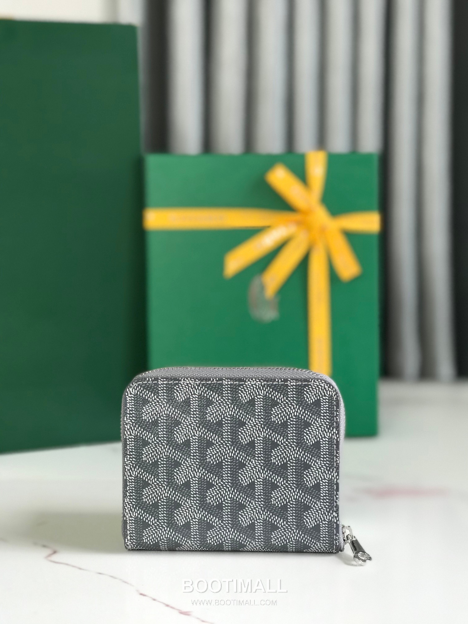 Goyard Matignon Mini Goyardine Canvas Zip Coin Wallet with Card Slots 고야드 마티뇽 미니 고야르딘 캔버스 집 코인 지갑 카드슬롯 020605 11.5cm 2