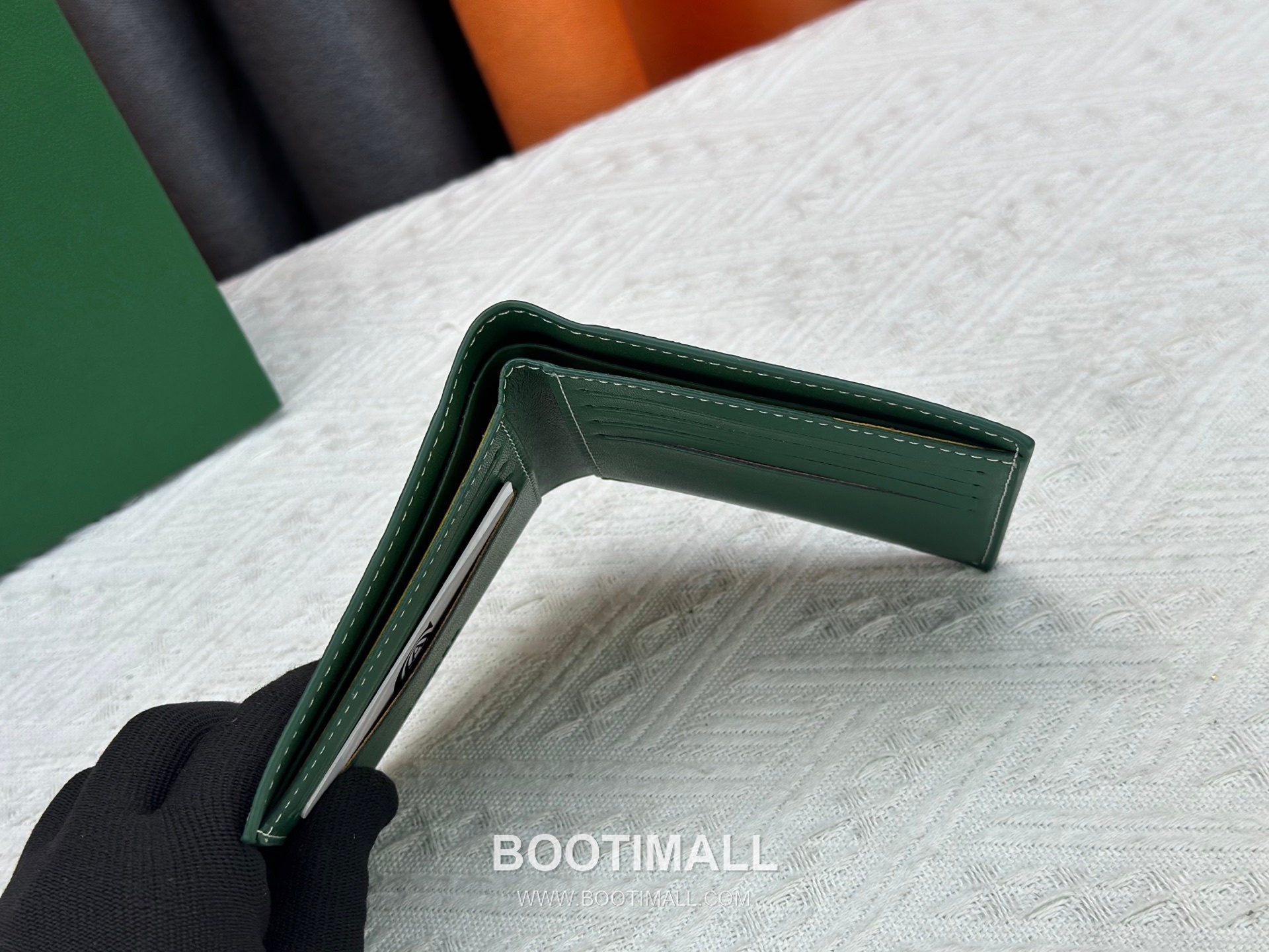 Goyard Goyardine Canvas Bi-Fold Wallet with 8 Card Slots 고야드 고야르딘 캔버스 바이폴드 카드지갑 G5126 11cm 8