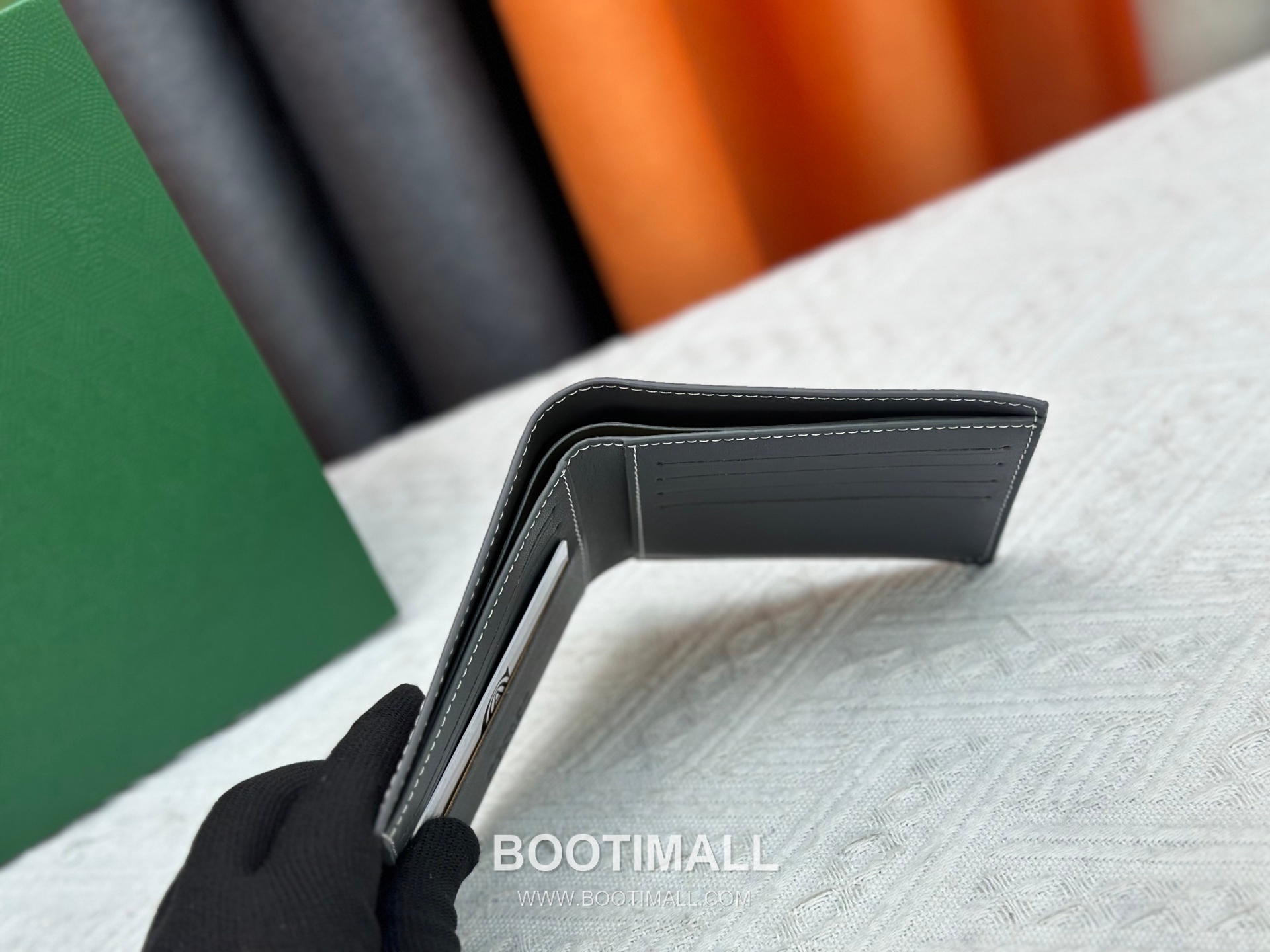 Goyard Goyardine Canvas Bi-Fold Wallet with 8 Card Slots 고야드 고야르딘 캔버스 바이폴드 카드지갑 G5126 11cm 8