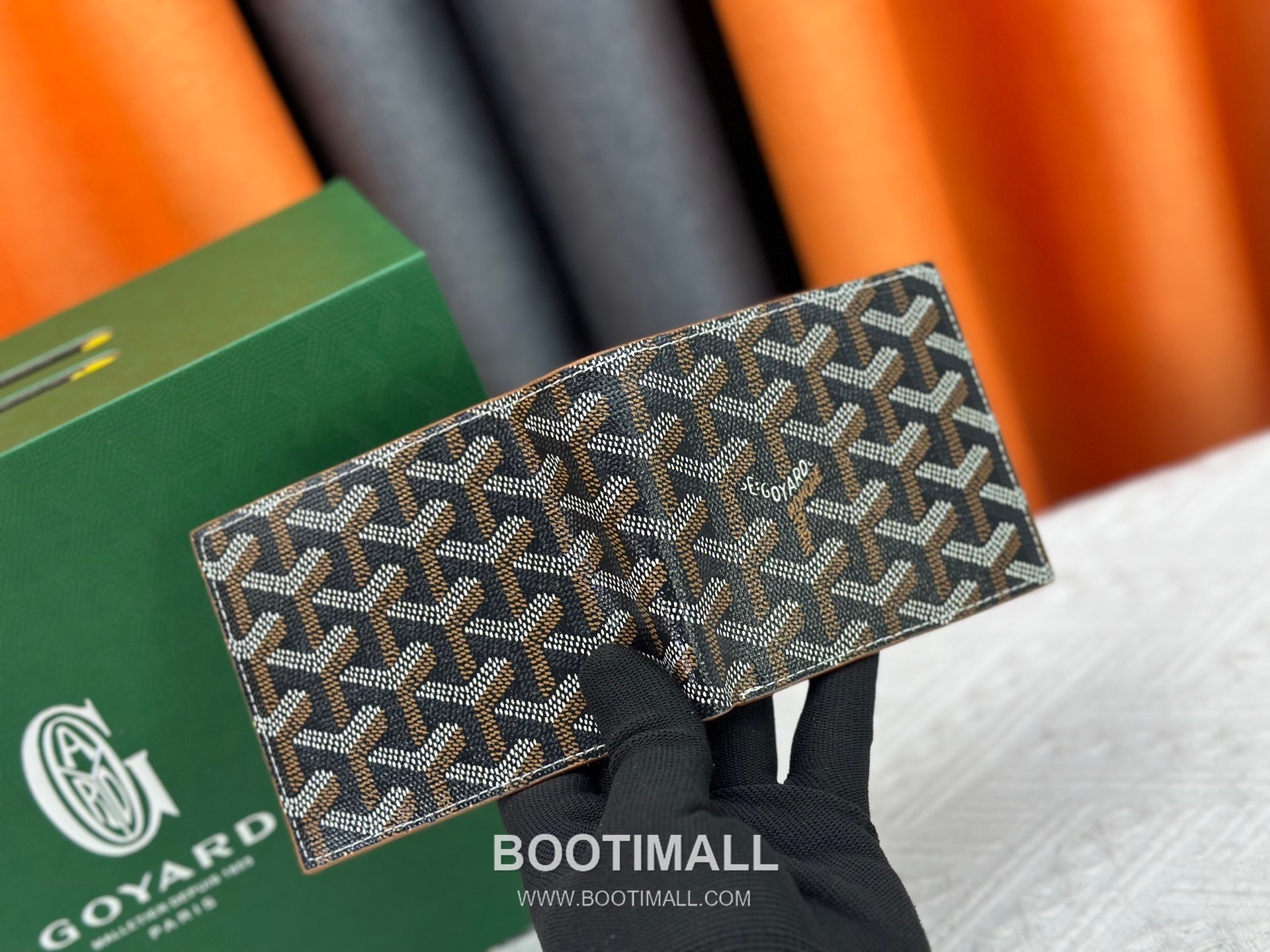 Goyard Goyardine Canvas Bi-Fold Wallet with 8 Card Slots 고야드 고야르딘 캔버스 바이폴드 카드지갑 G5126 11cm 3
