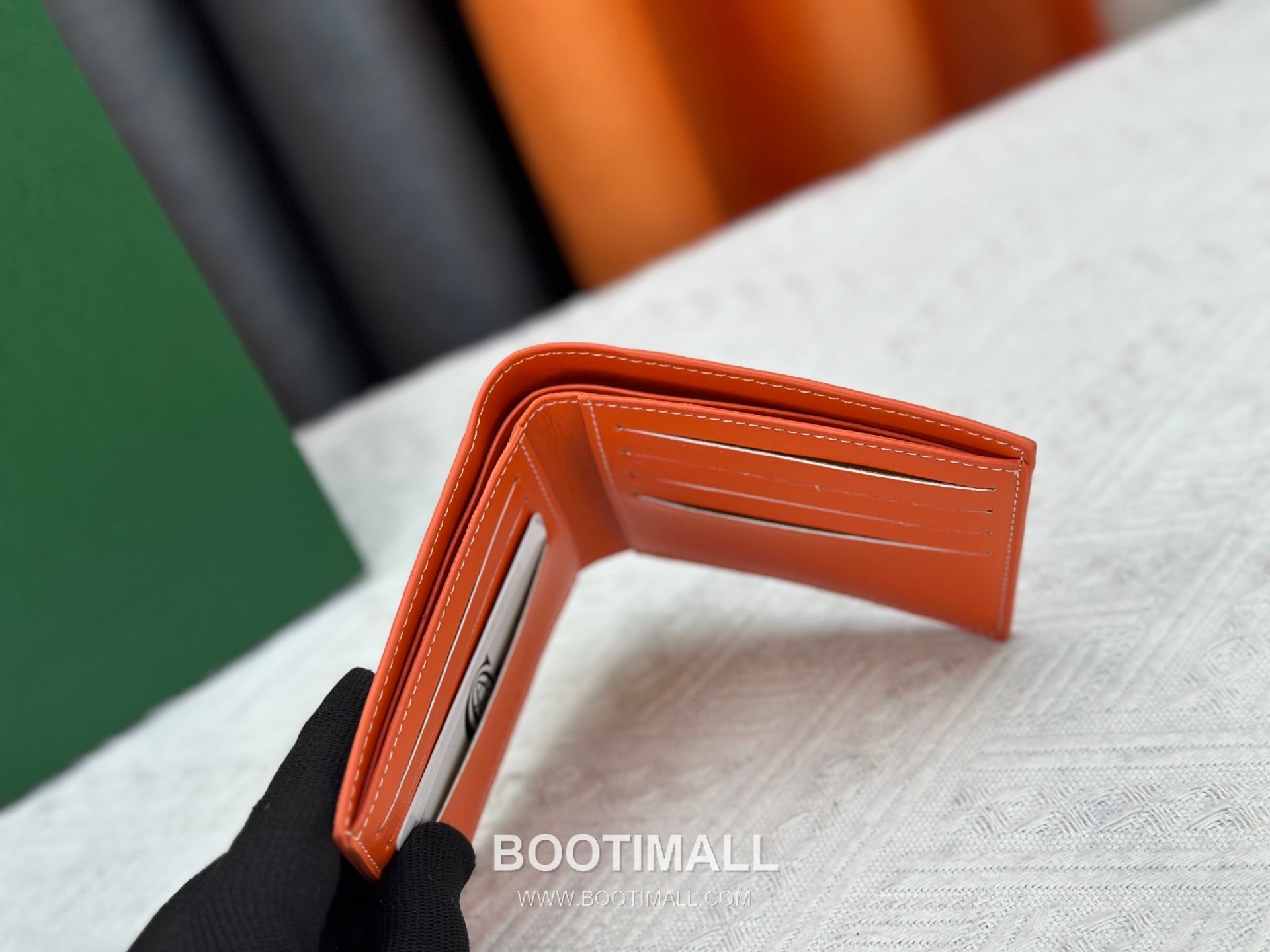 Goyard Goyardine Canvas Bi-Fold Wallet with 8 Card Slots 고야드 고야르딘 캔버스 바이폴드 카드지갑 G5126 11cm 8