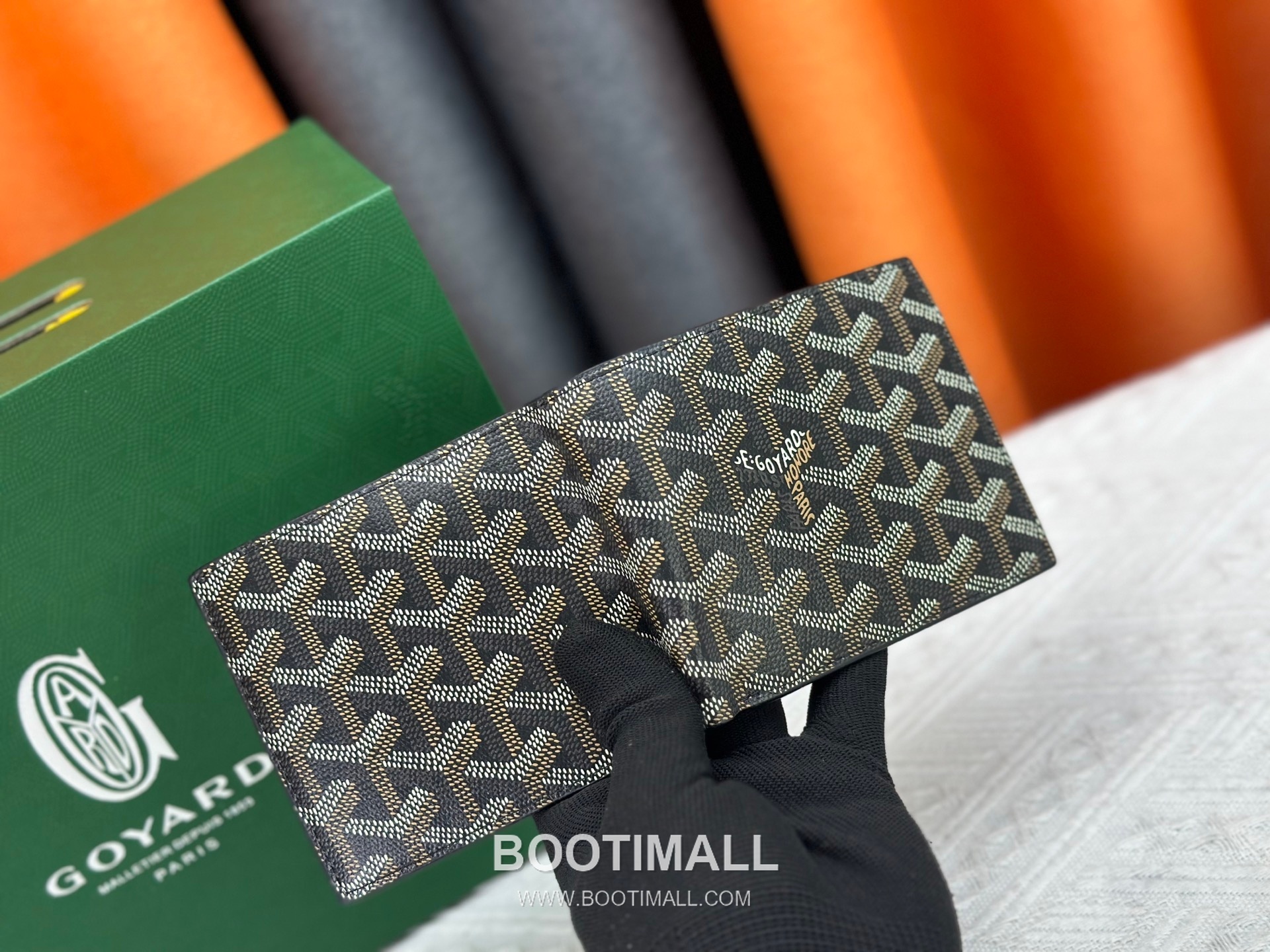 Goyard Goyardine Canvas Bi-Fold Wallet with 8 Card Slots 고야드 고야르딘 캔버스 바이폴드 카드지갑 G5126 11cm 3