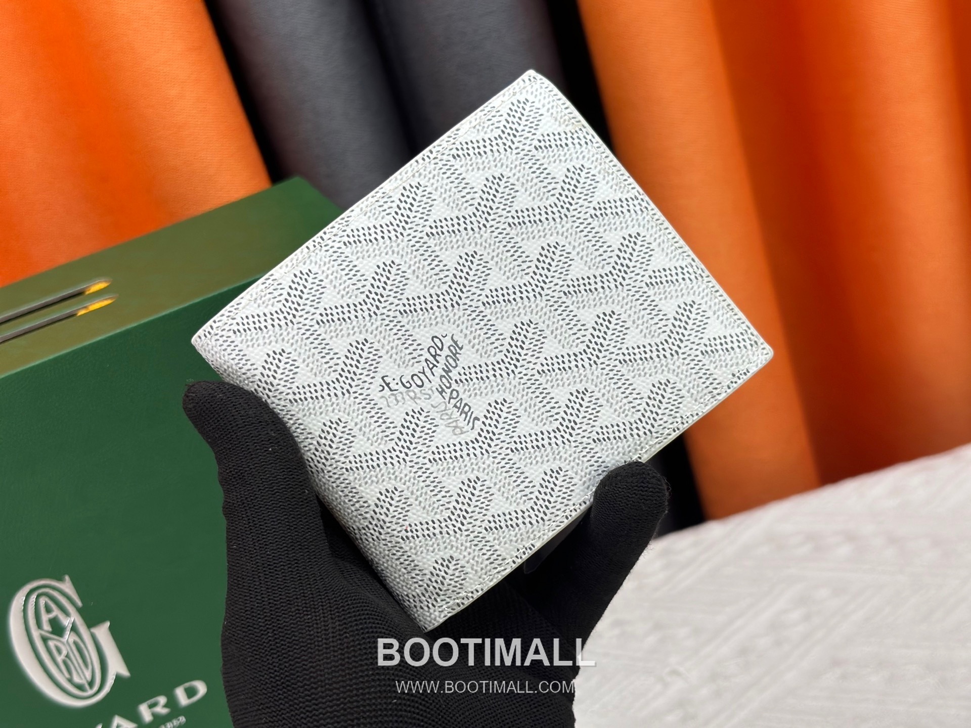 Goyard Goyardine Canvas Bi-Fold Wallet with 8 Card Slots 고야드 고야르딘 캔버스 바이폴드 카드지갑 G5126 11cm 1