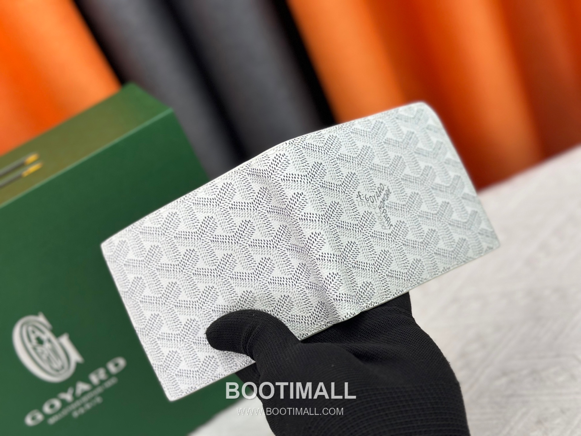 Goyard Goyardine Canvas Bi-Fold Wallet with 8 Card Slots 고야드 고야르딘 캔버스 바이폴드 카드지갑 G5126 11cm 3