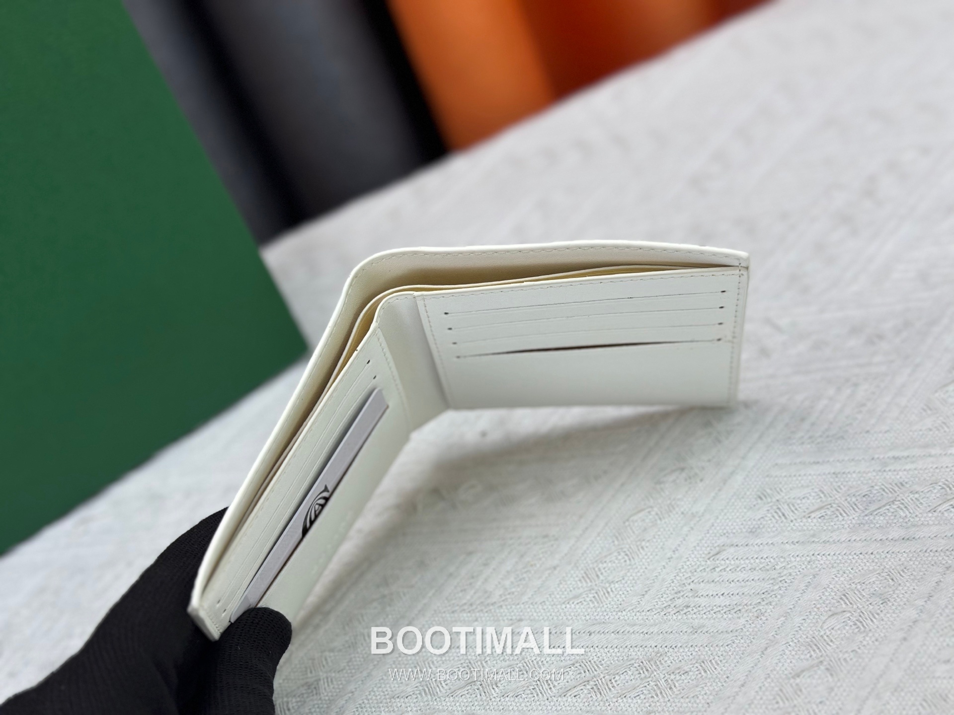 Goyard Goyardine Canvas Bi-Fold Wallet with 8 Card Slots 고야드 고야르딘 캔버스 바이폴드 카드지갑 G5126 11cm 8