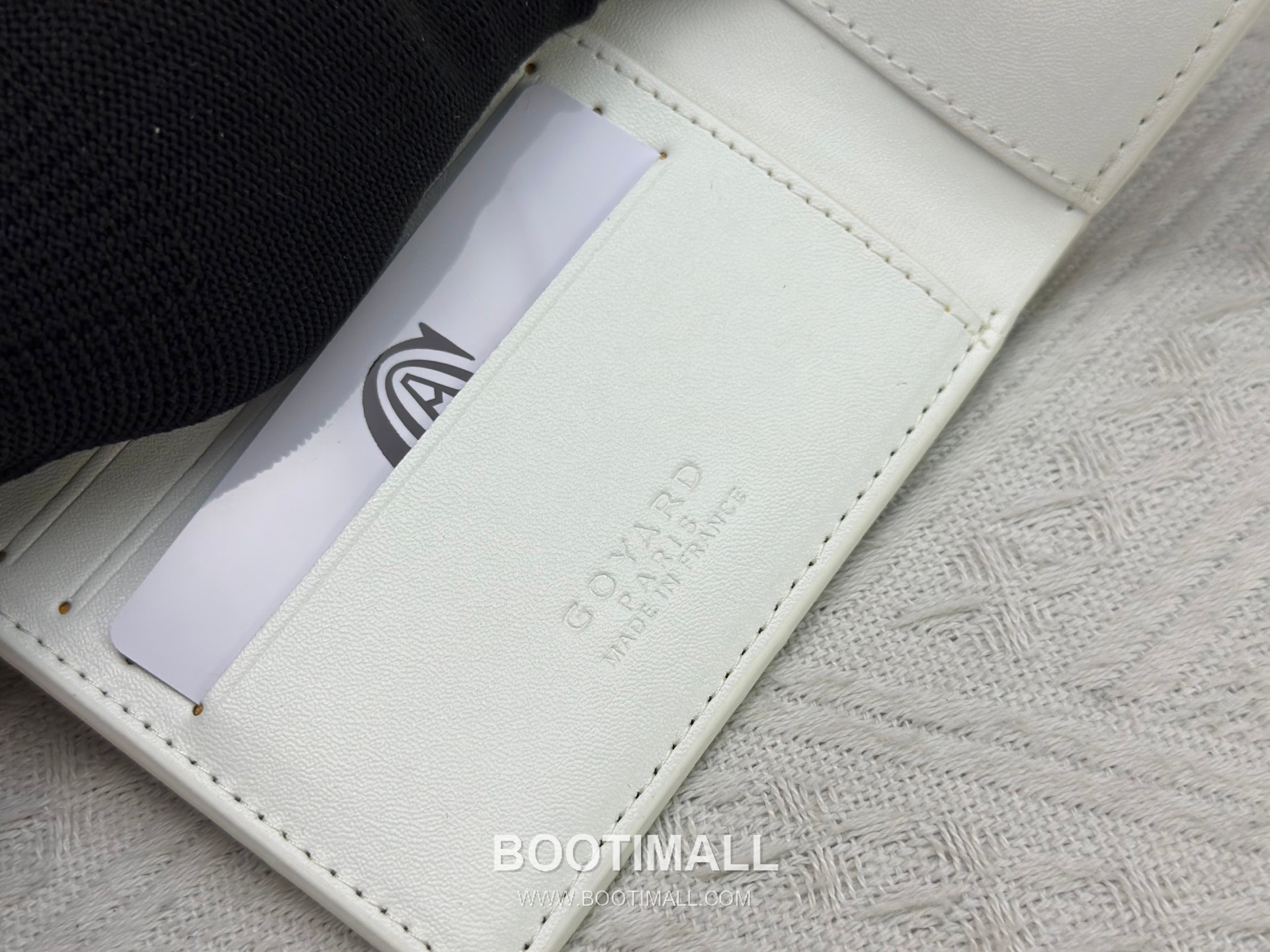 Goyard Goyardine Canvas Bi-Fold Wallet with 8 Card Slots 고야드 고야르딘 캔버스 바이폴드 카드지갑 G5126 11cm 9