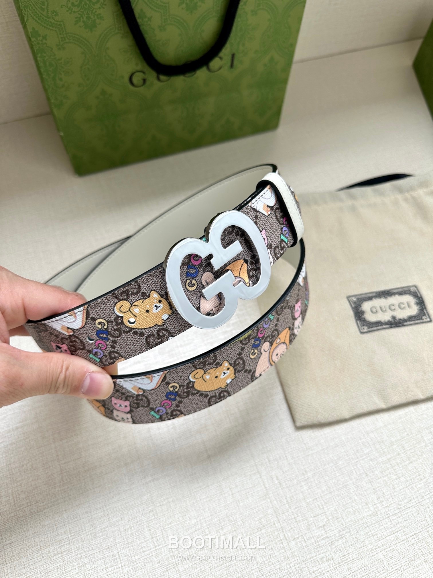 Gucci GG Marmont GG Supreme Canvas Reversible Belt with Double G Buckle Gold-Plated 구찌 GG 마몬트 GG 슈프림 캔버스 리버서블 벨트 더블G 버클 황동 베이스 금도금 3.8cm 2