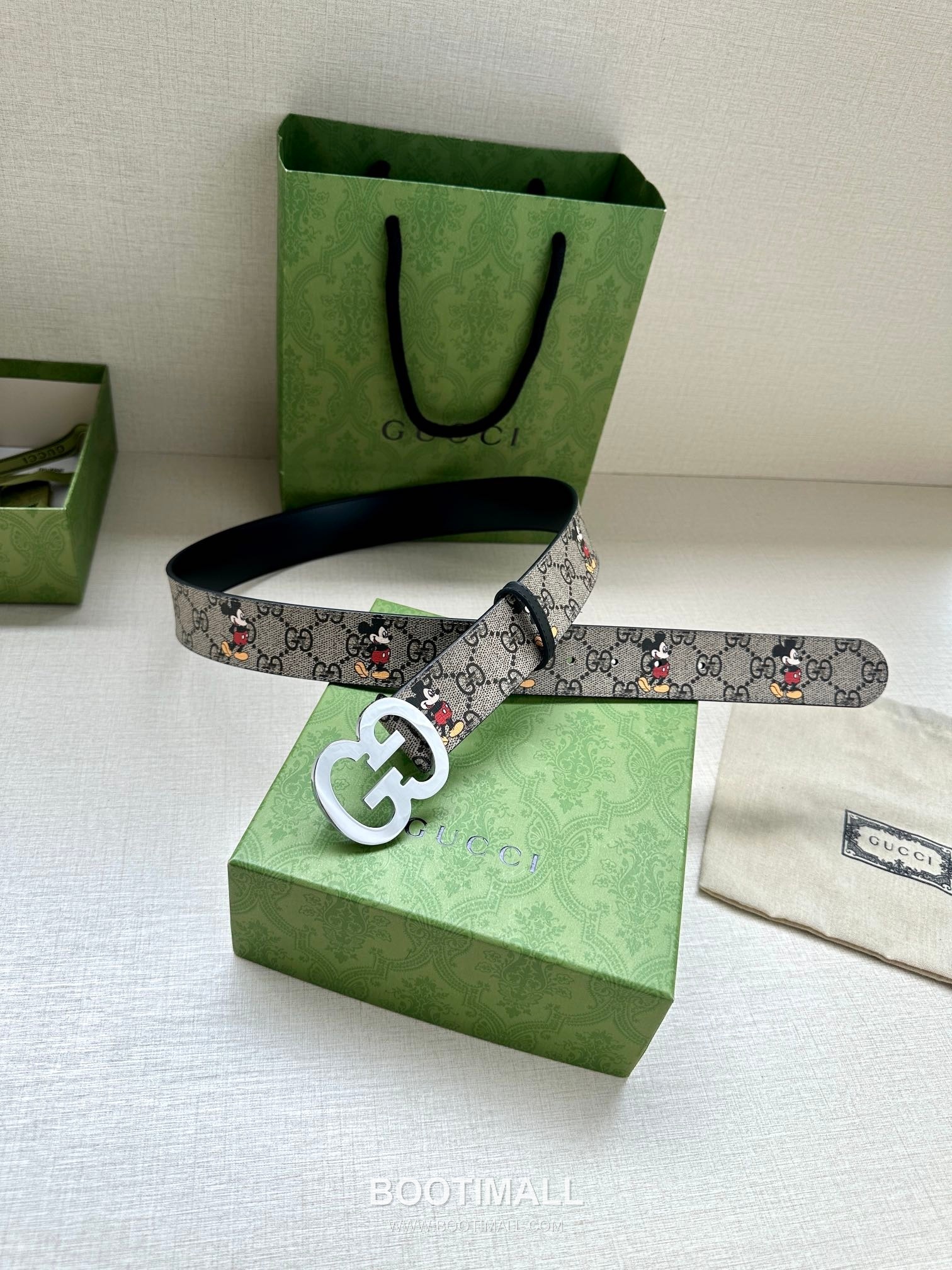 Gucci GG Marmont GG Supreme Canvas Reversible Belt with Double G Buckle Gold-Plated 구찌 GG 마몬트 GG 슈프림 캔버스 리버서블 벨트 더블G 버클 황동 베이스 금도금 3.8cm 4