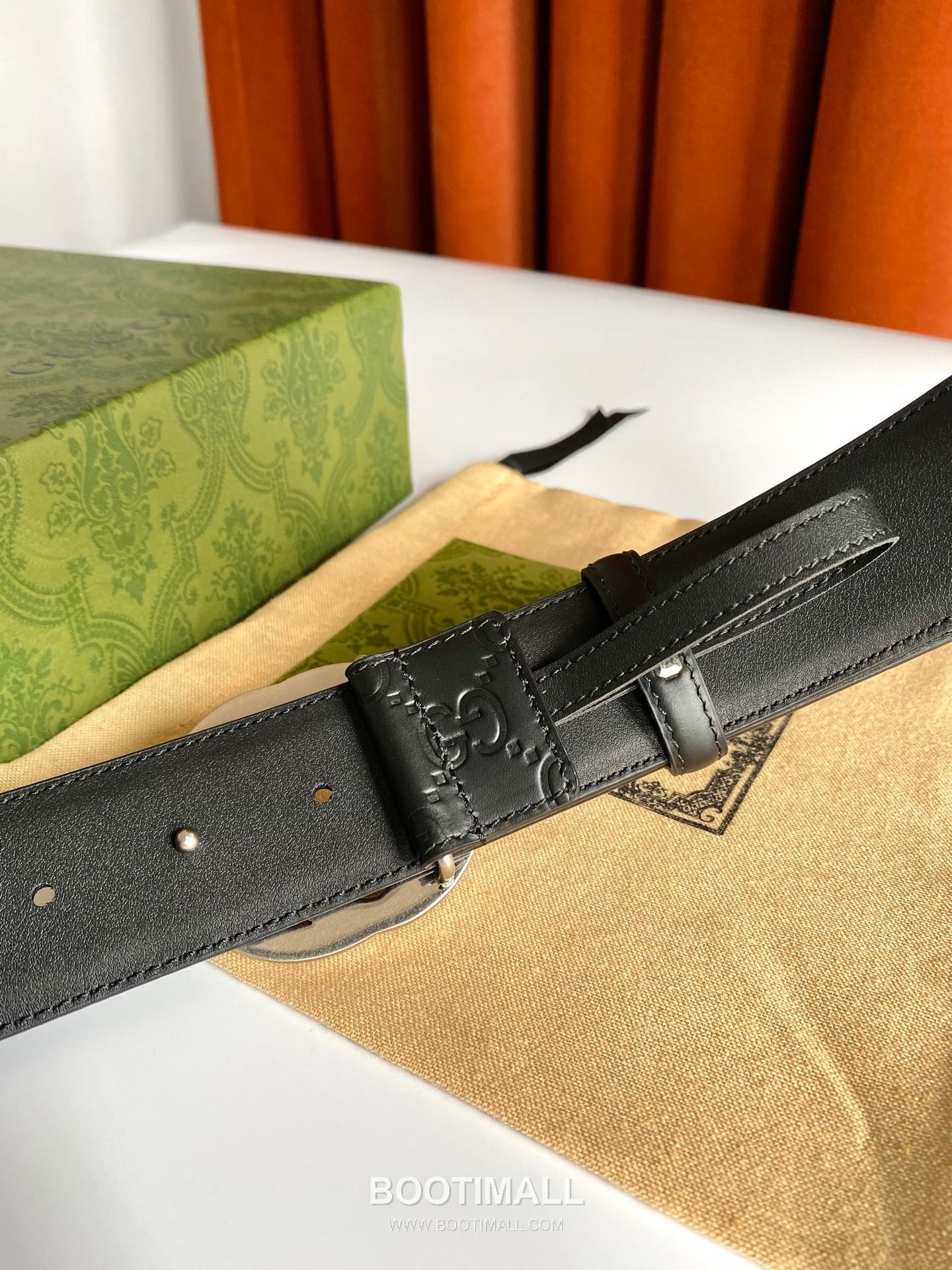 Gucci Signature Calfskin Embossed Leather Belt with GG Buckle Gold-Plated 구찌 시그니처 카프스킨 엠보싱 레더 벨트 GG 버클 황동 베이스 금도금 3.8cm 5