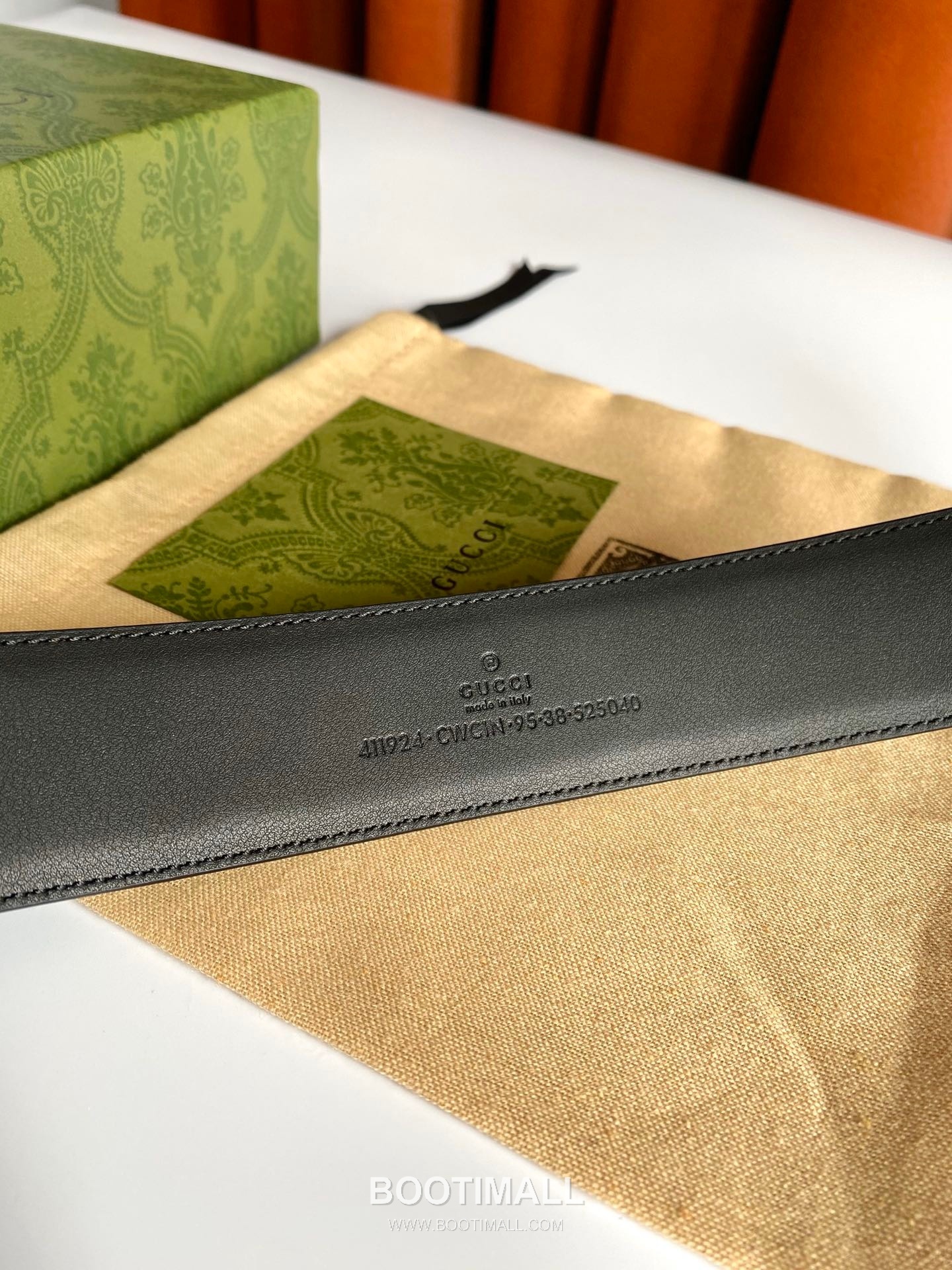 Gucci Signature Calfskin Embossed Leather Belt with GG Buckle Gold-Plated 구찌 시그니처 카프스킨 엠보싱 레더 벨트 GG 버클 황동 베이스 금도금 3.8cm 6