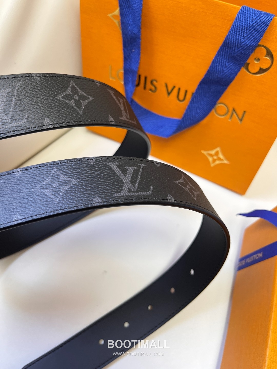 Louis Vuitton LV Monogram Canvas Reversible Belt with Pin Buckle Palladium 구찌가 아닌 루이비통 LV 모노그램 캔버스 리버서블 벨트 핀 버클 스테인리스 스틸 팔라듐 피니시 3.5cm 6