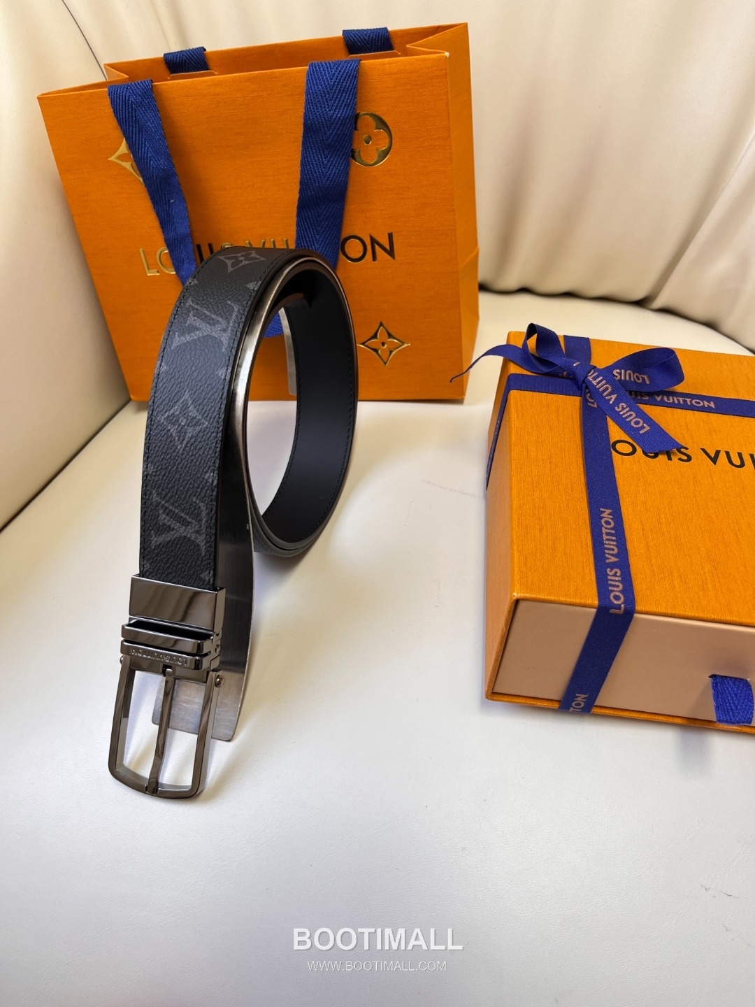 Louis Vuitton LV Monogram Canvas Reversible Belt with Pin Buckle Palladium 구찌가 아닌 루이비통 LV 모노그램 캔버스 리버서블 벨트 핀 버클 스테인리스 스틸 팔라듐 피니시 3.5cm 5