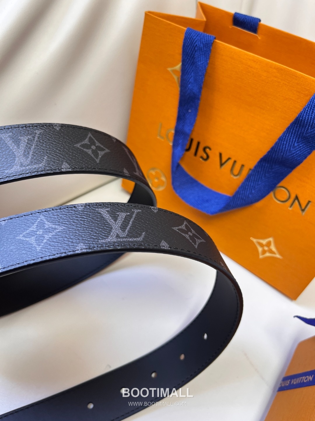 Louis Vuitton LV Monogram Canvas Reversible Belt with Pin Buckle Palladium 구찌가 아닌 루이비통 LV 모노그램 캔버스 리버서블 벨트 핀 버클 스테인리스 스틸 팔라듐 피니시 3.5cm 6